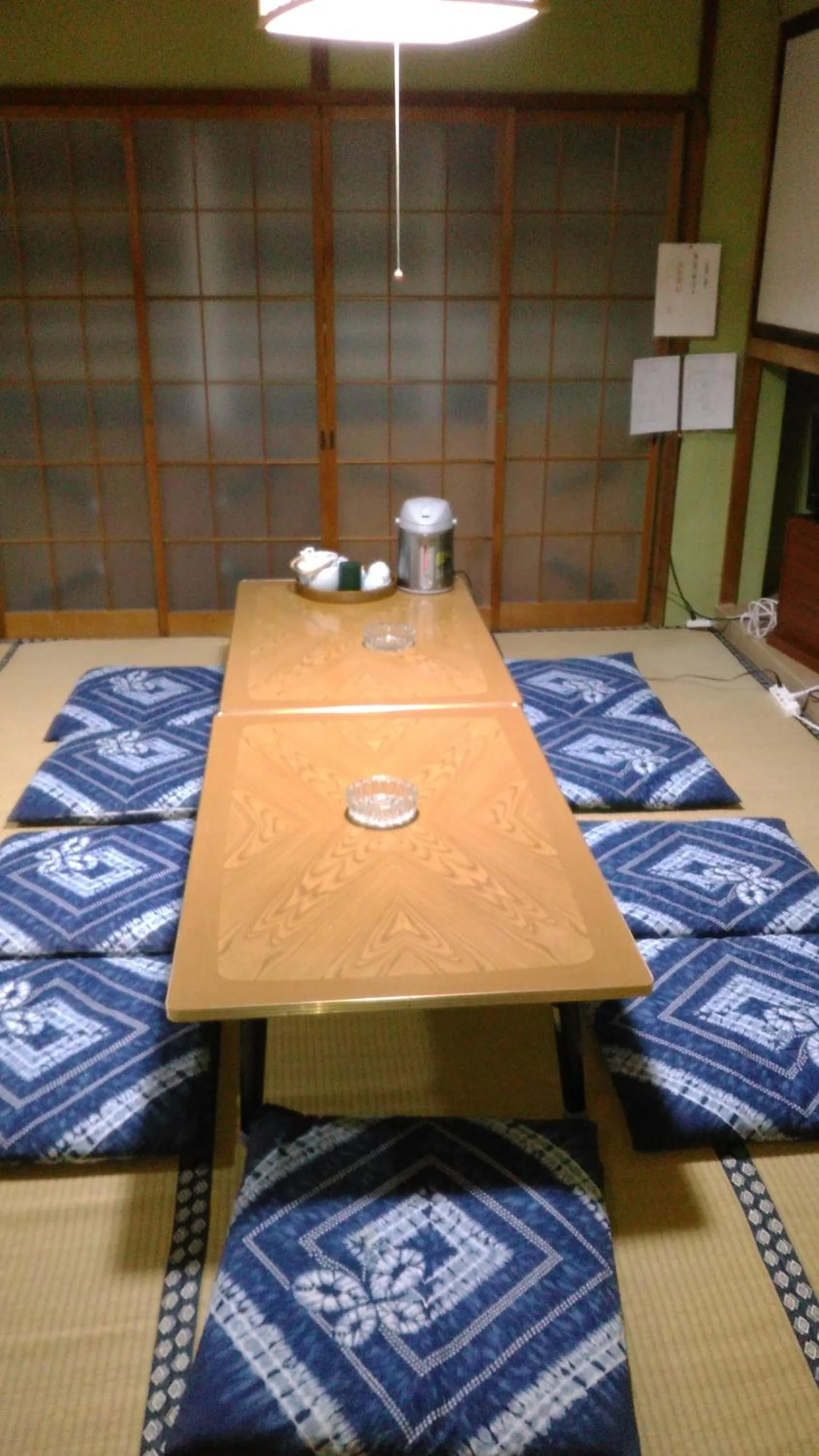 Bed in Minshuku Takahashi Kashibuneten
