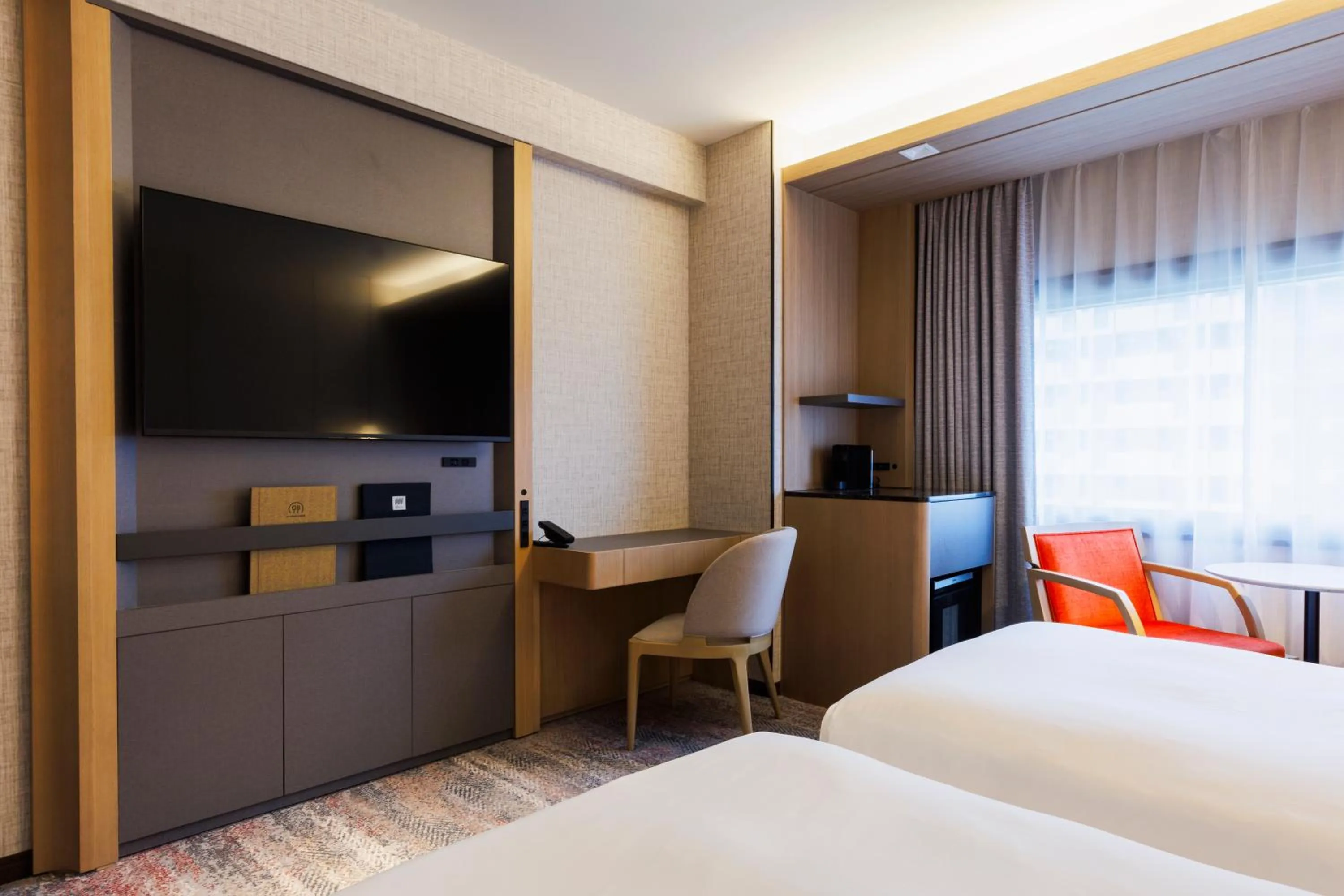 Photo of the whole room, Bed in Hotel Metropolitan Edmont Tokyo