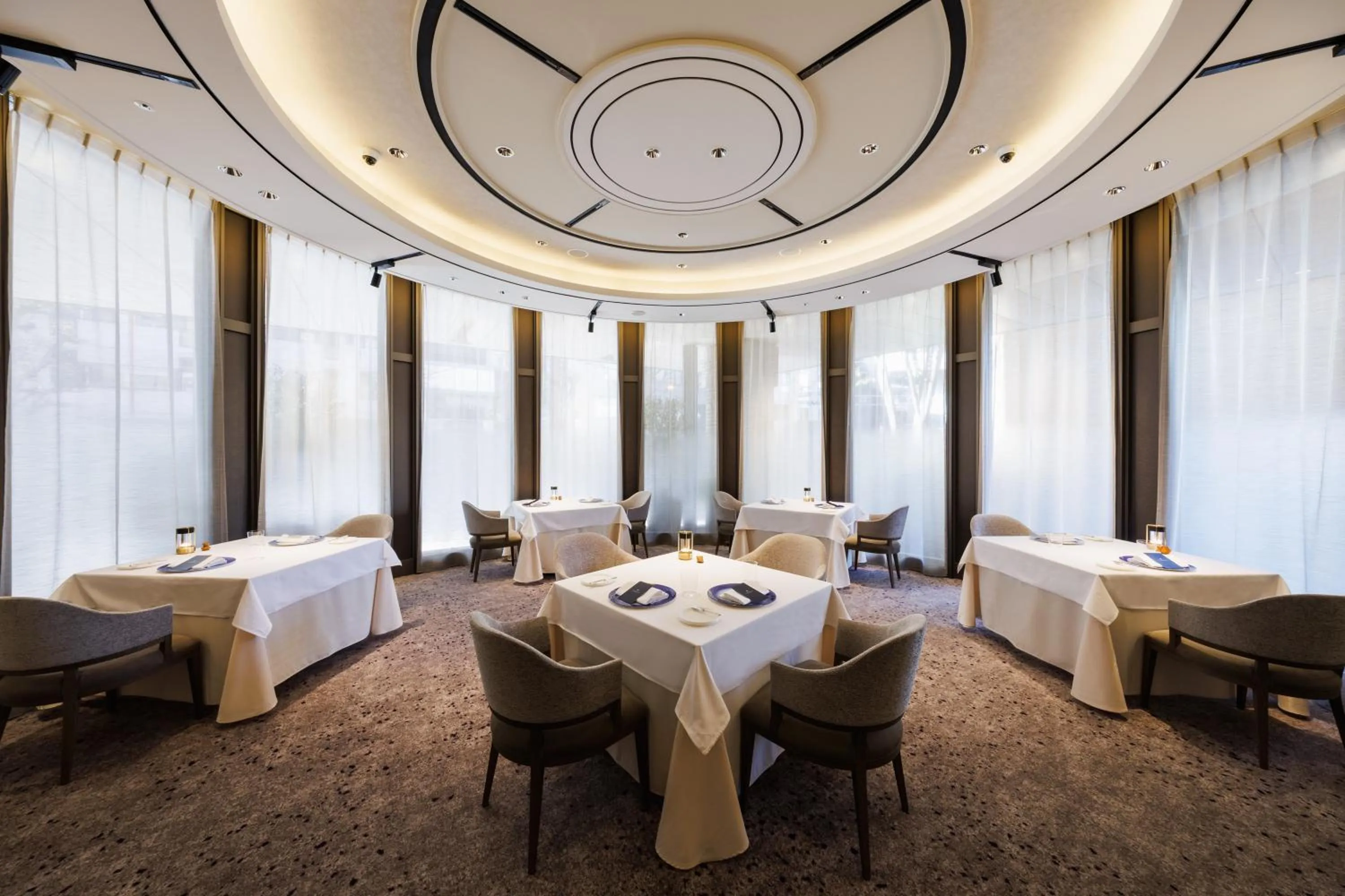 Restaurant/places to eat in Hotel Metropolitan Edmont Tokyo