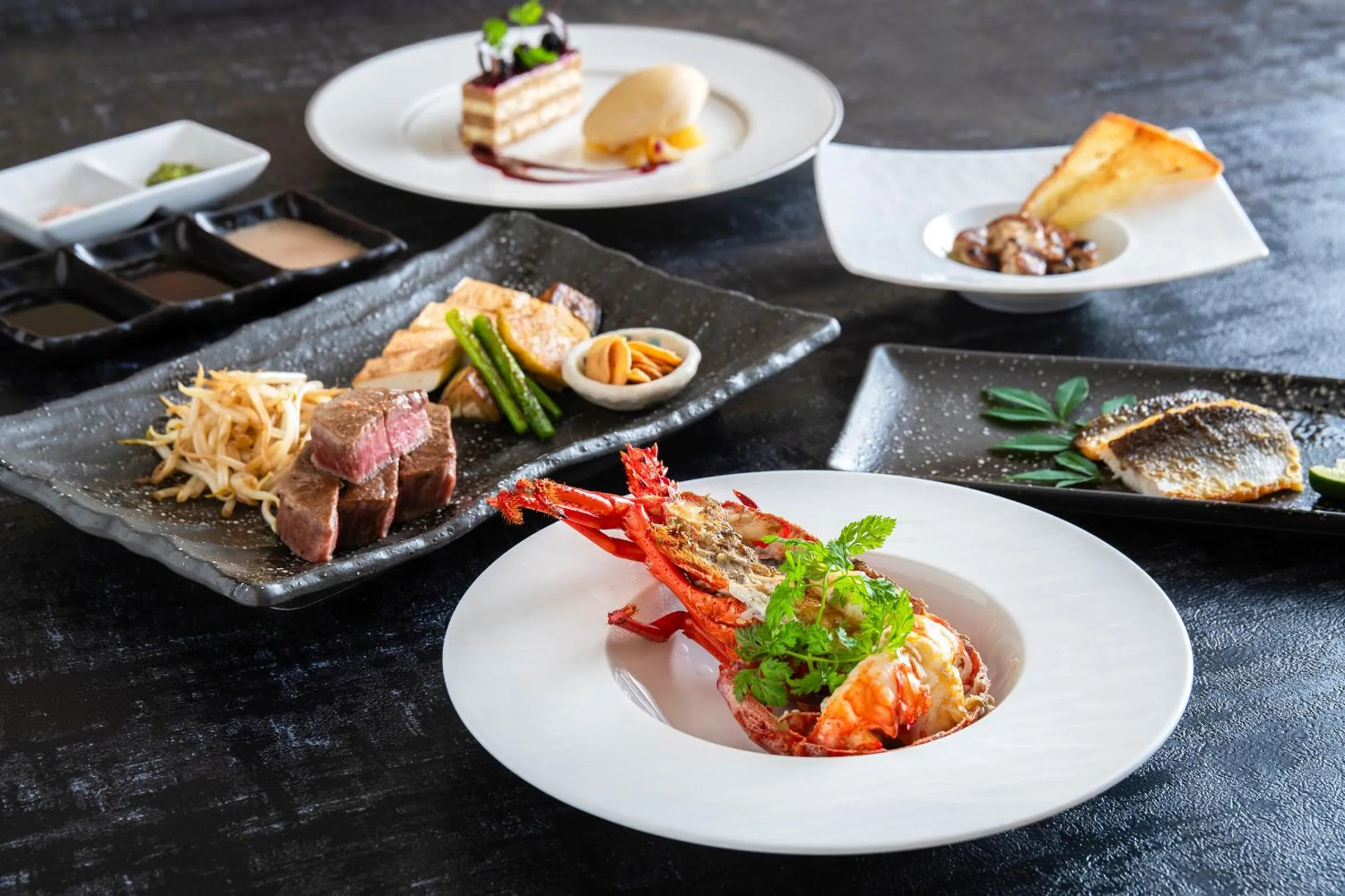 Restaurant/places to eat in Hotel Metropolitan Edmont Tokyo