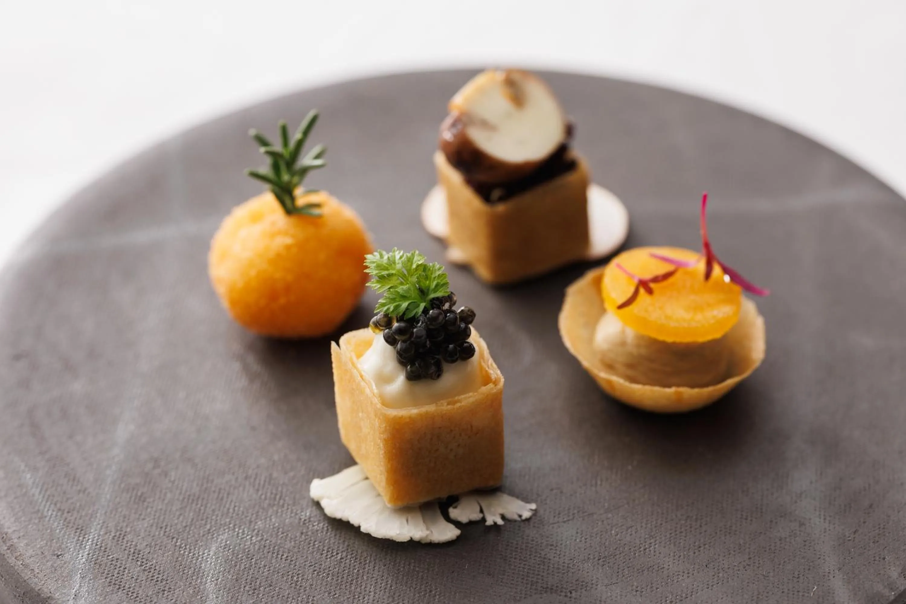 Restaurant/places to eat in Hotel Metropolitan Edmont Tokyo