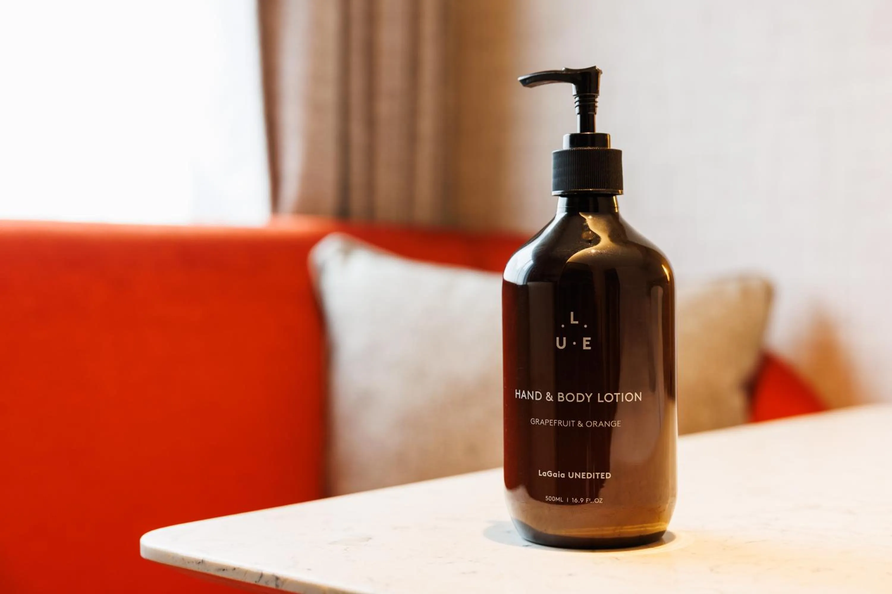 Photo of the whole room in Hotel Metropolitan Edmont Tokyo