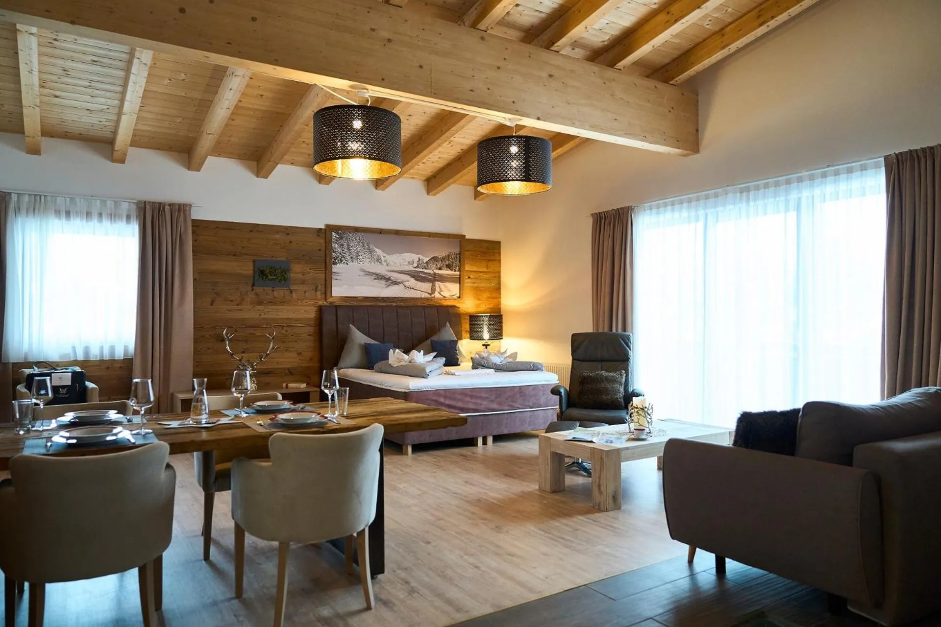 Living room, Bed in Hotel Alpennest