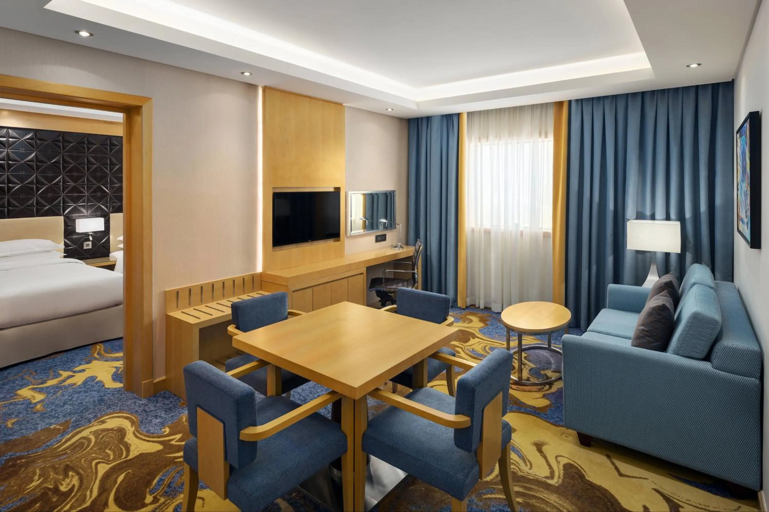 Living room, Bed in Sheraton Makkah Jabal Al Kaaba Hotel