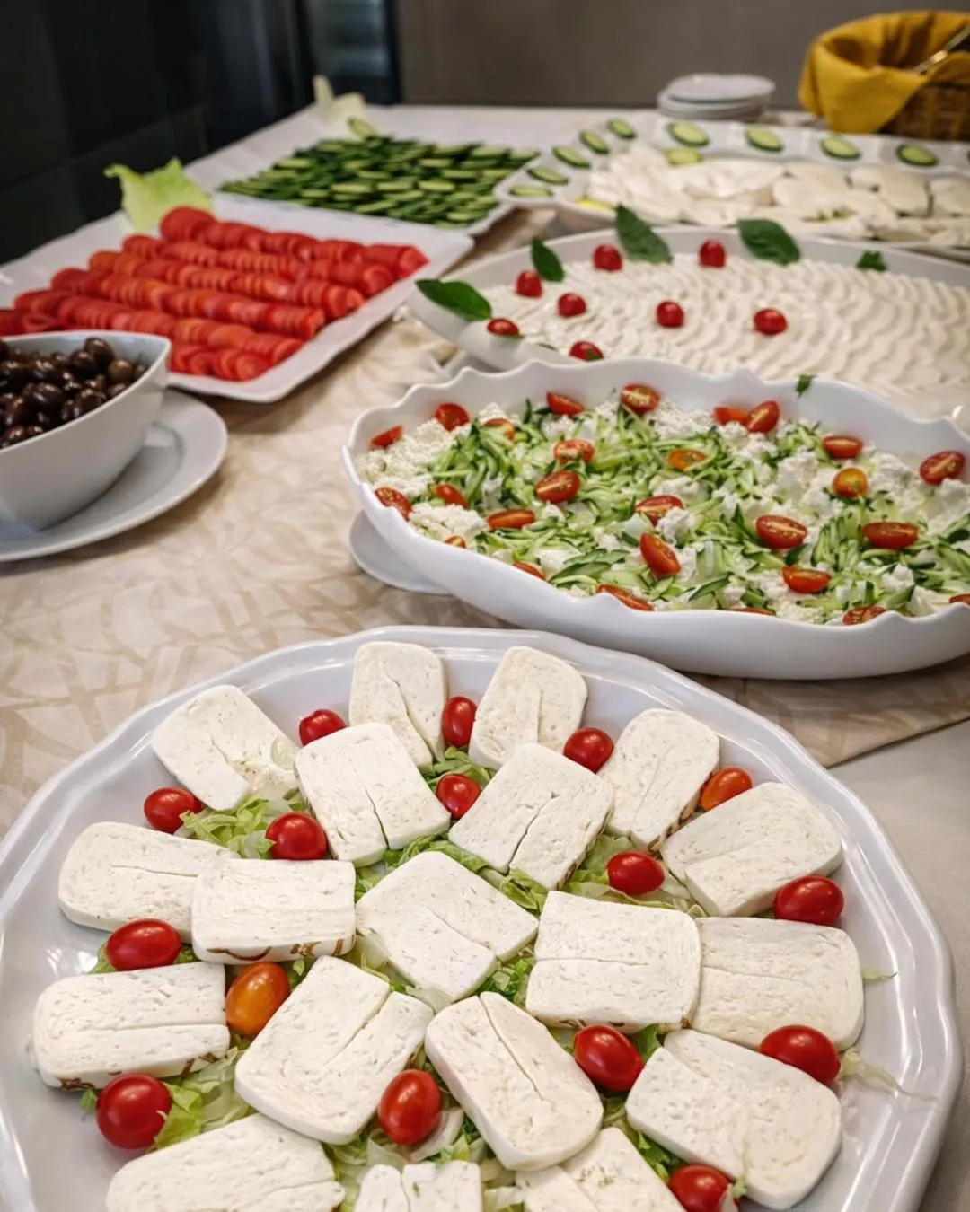 Breakfast in Royal Garden Hotel