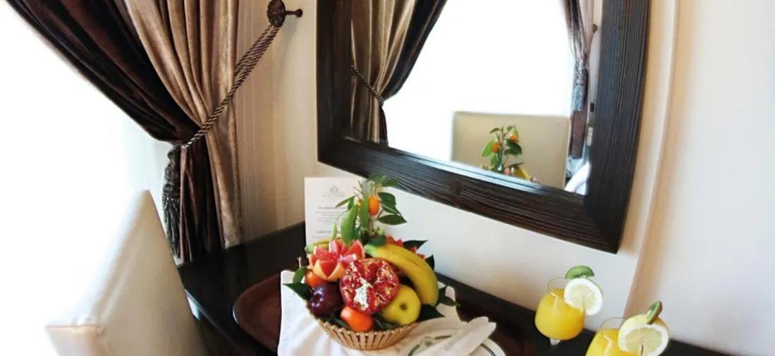 Food in Royal Garden Hotel