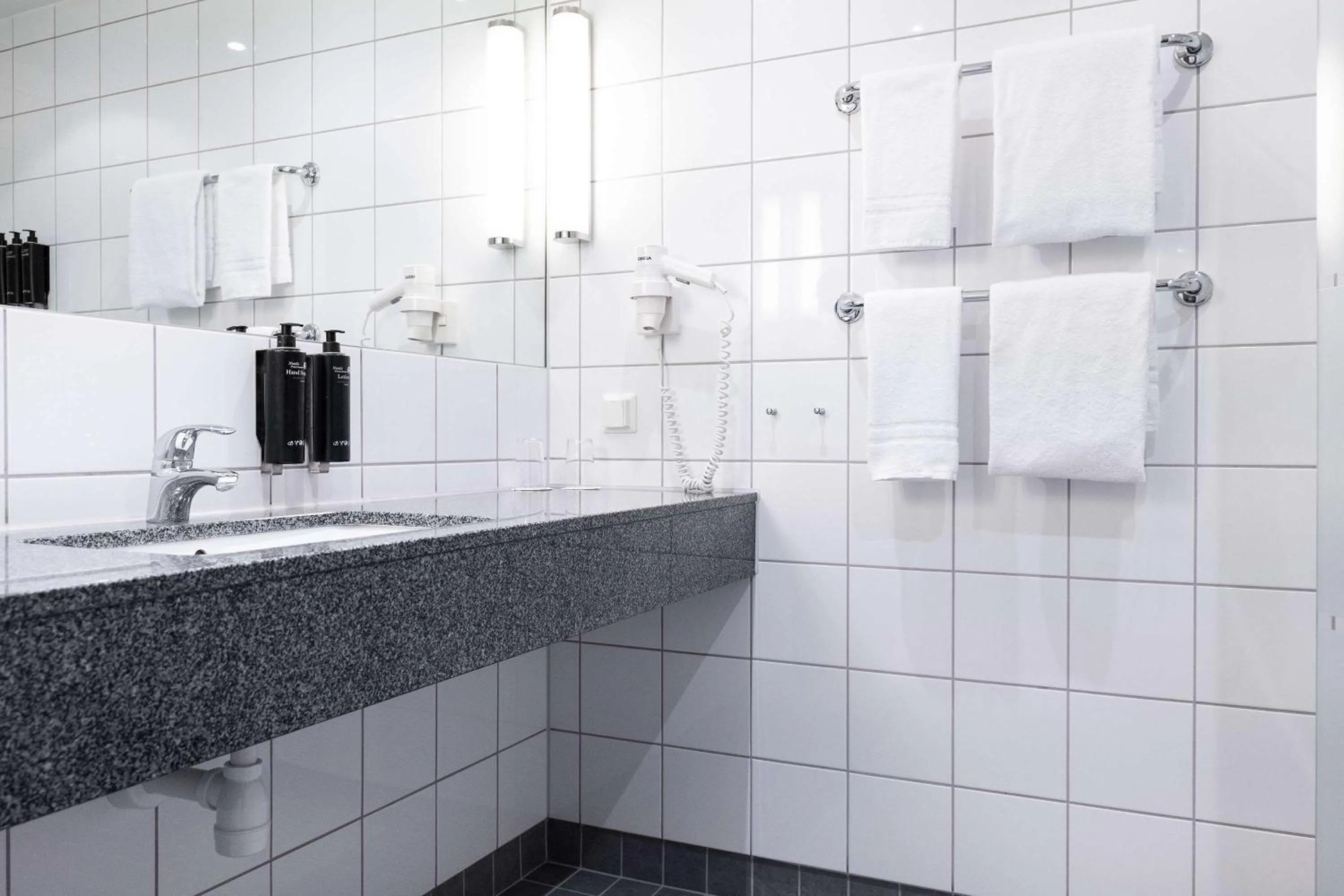 Bathroom in Park Inn by Radisson Malmö