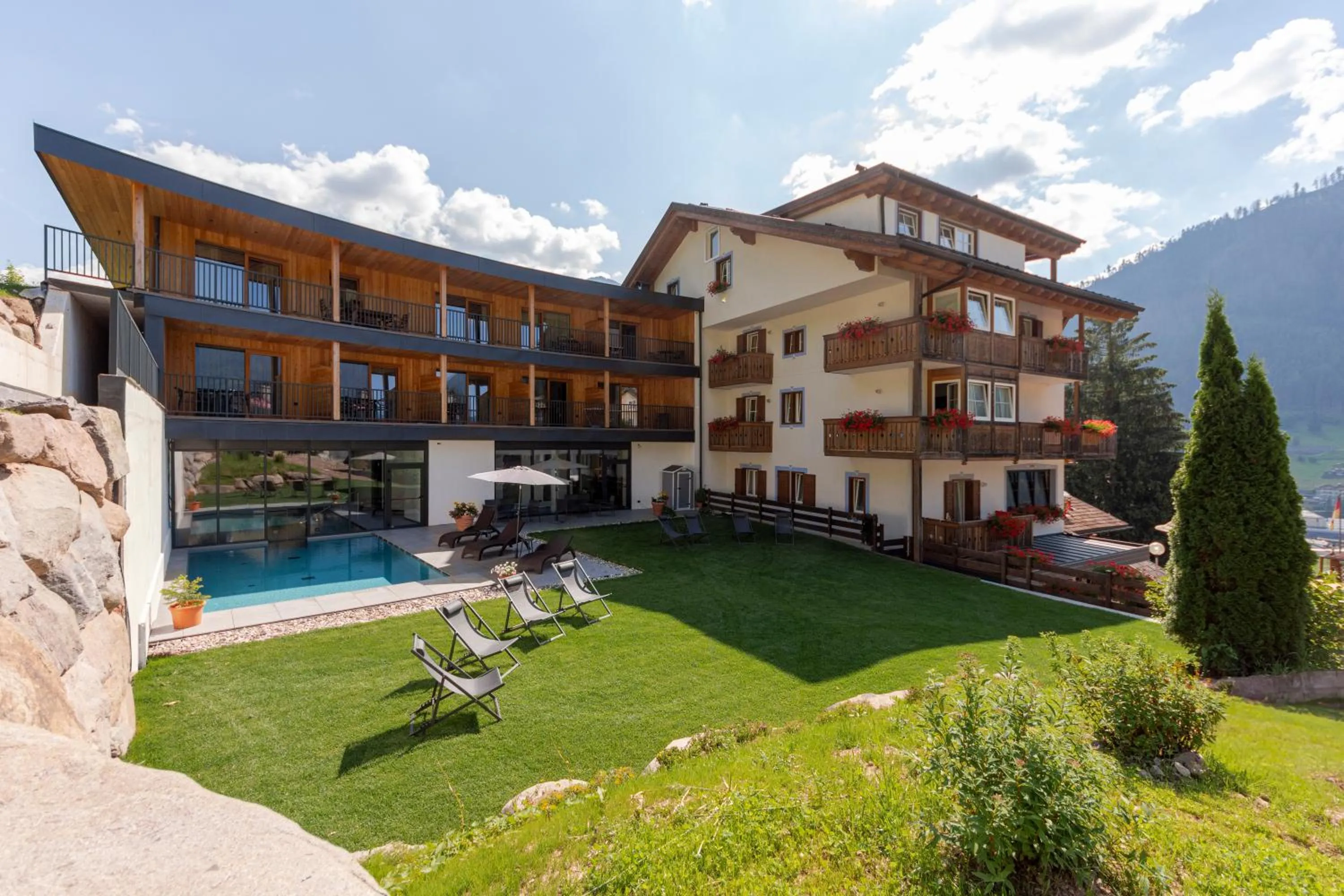 Swimming pool in Monza Dolomites Hotel