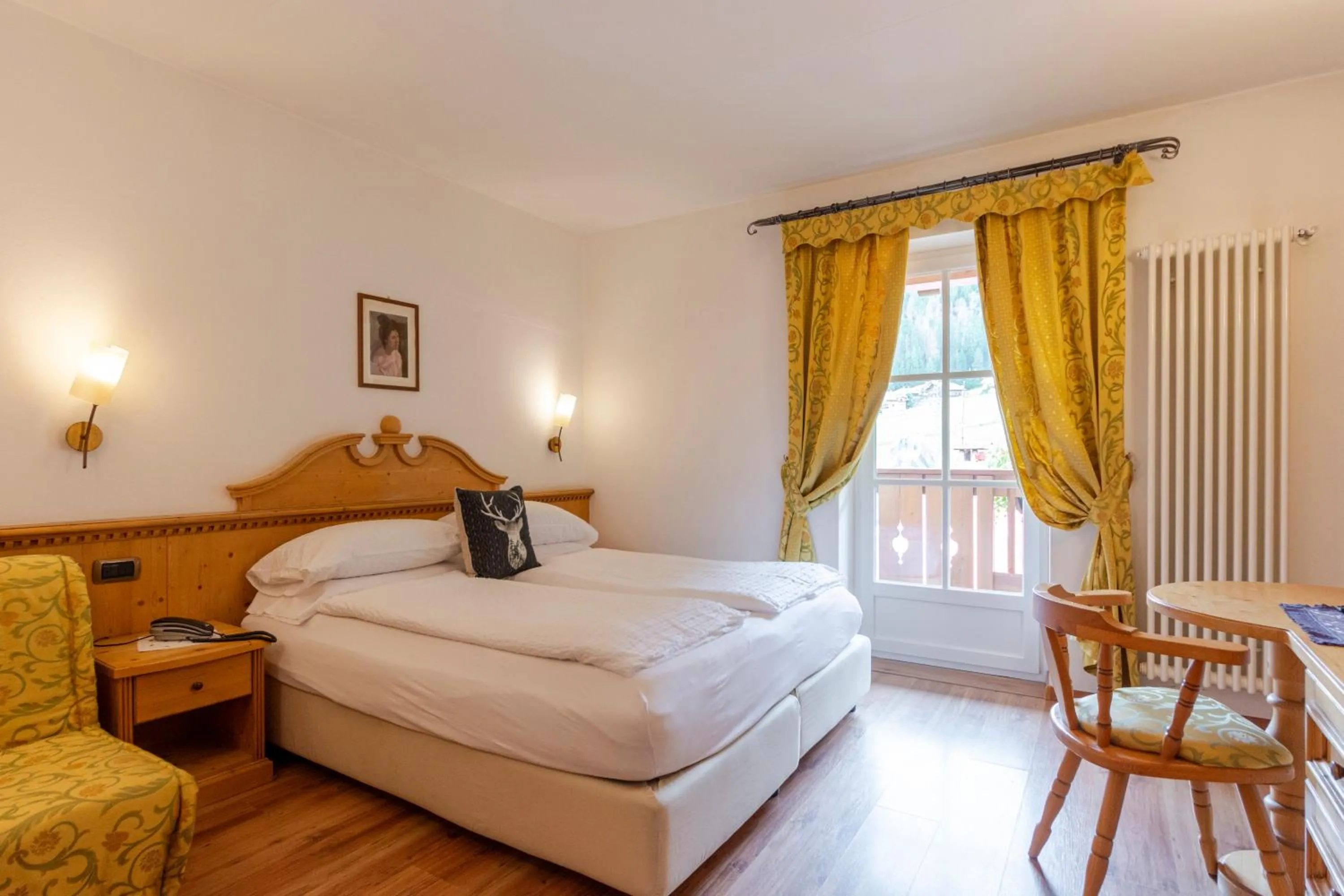 Bed in Monza Dolomites Hotel