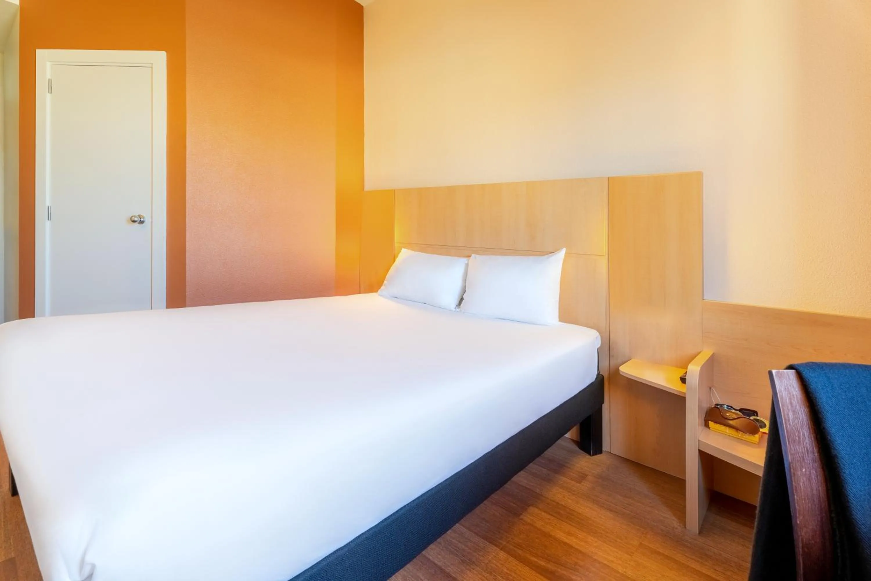 Bed in Ibis Madrid Calle Alcalá