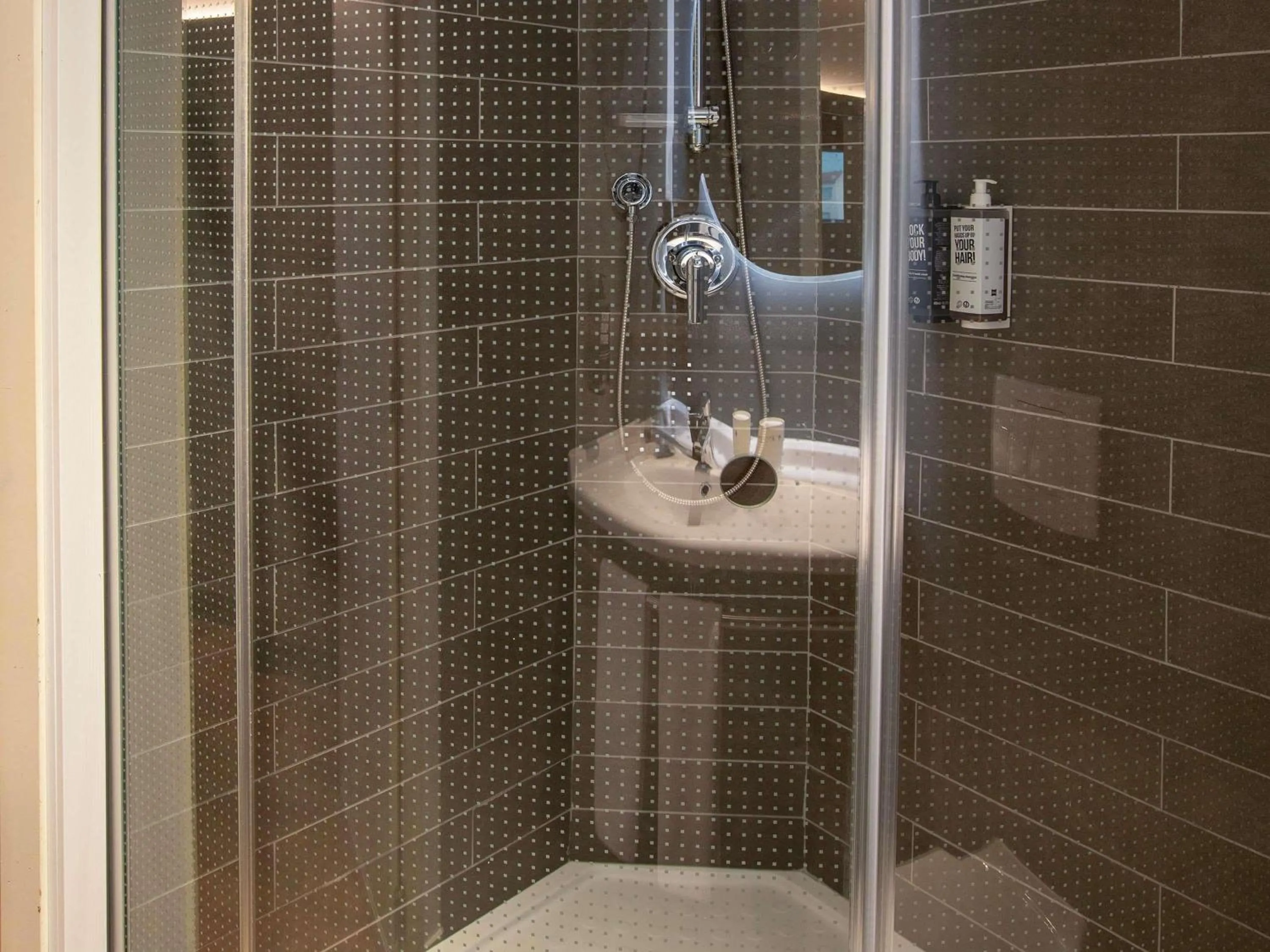 Bedroom in Ibis Malaga Centro Ciudad