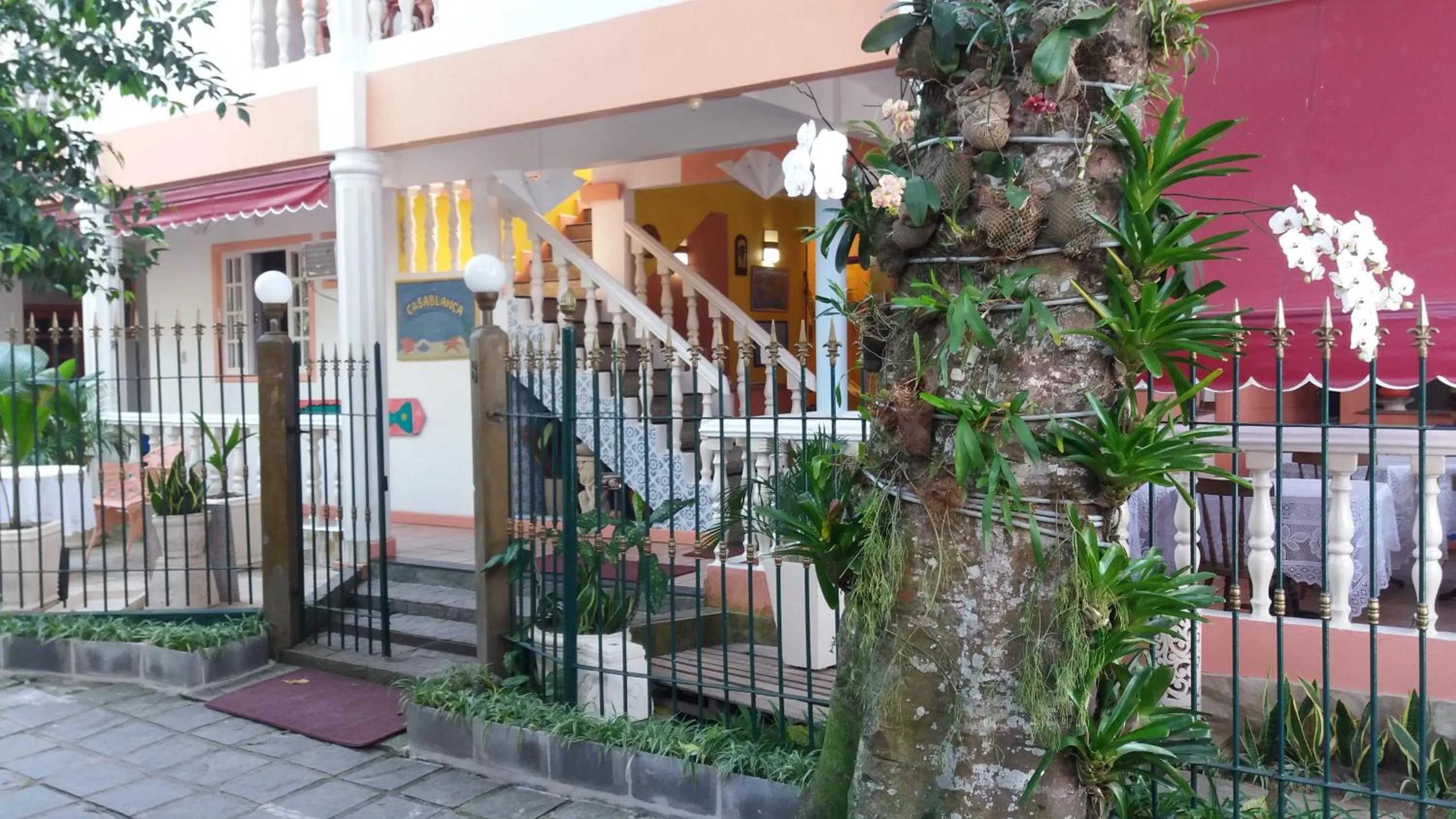 Facade/entrance in Pousada Casablanca