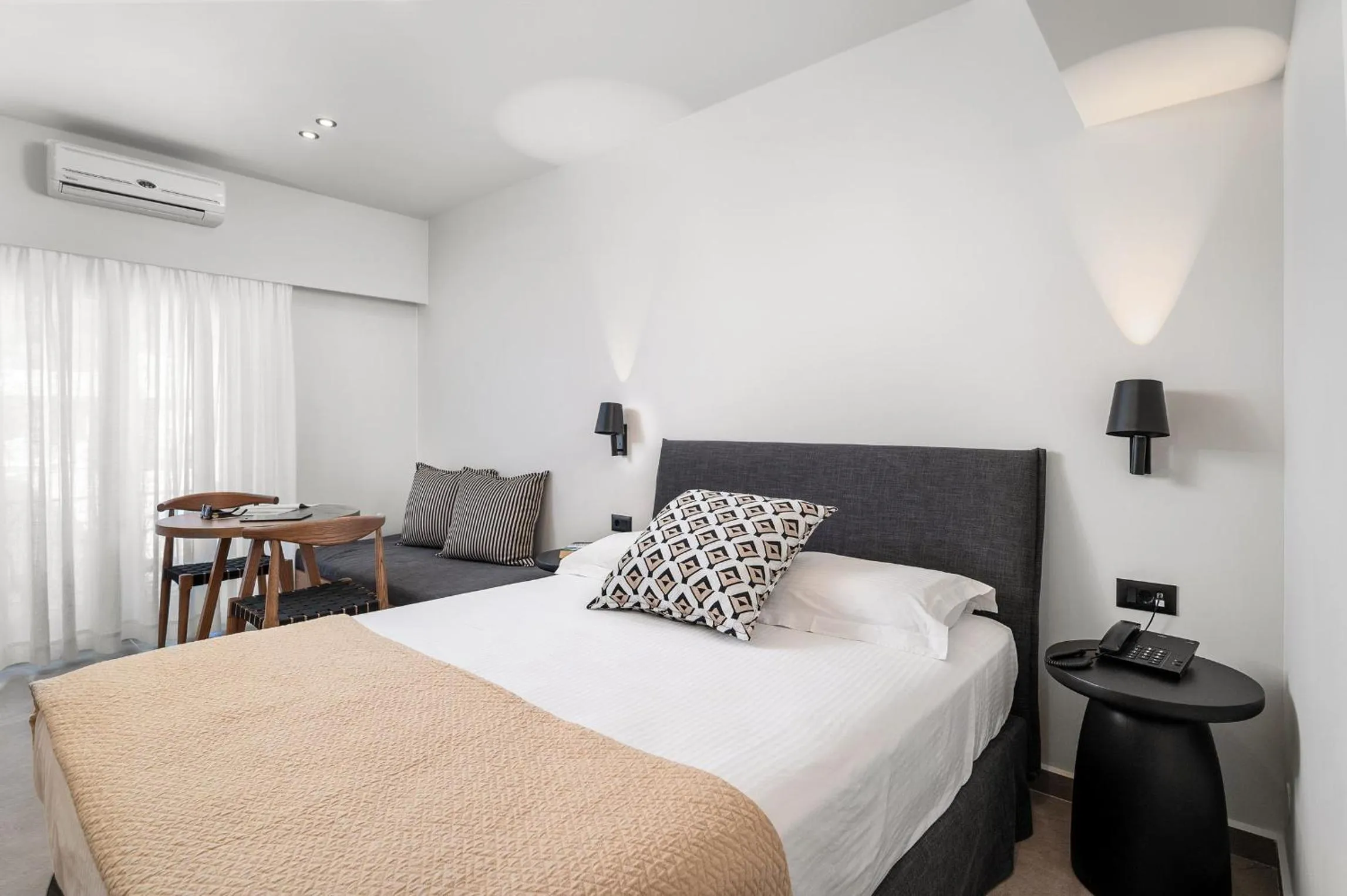 Bed in Glaros Hotel Apartment