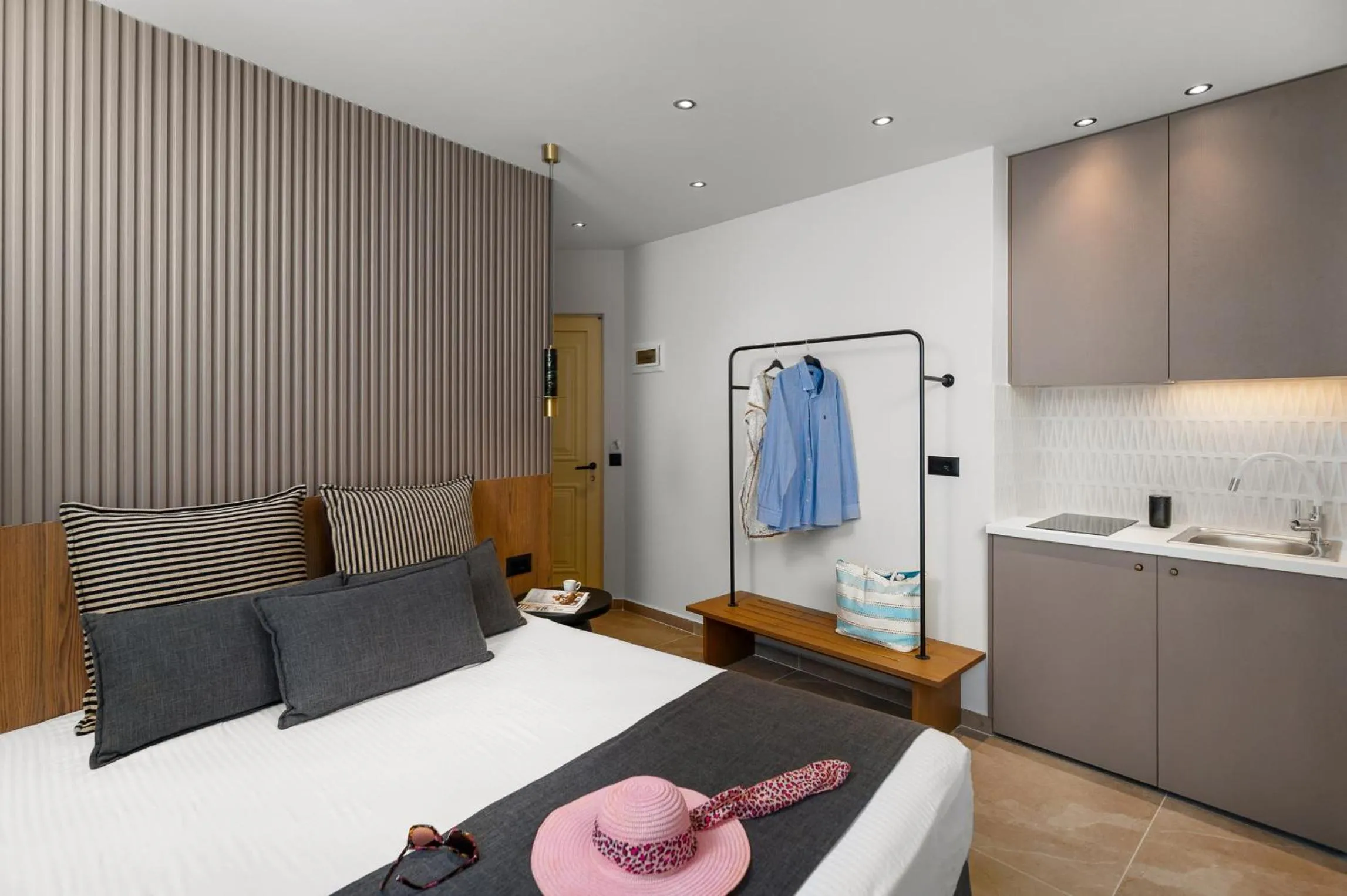 Glaros Hotel Apartment