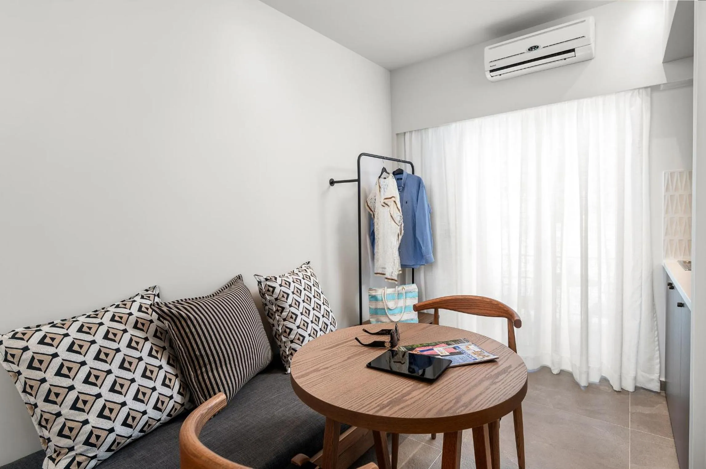 Glaros Hotel Apartment