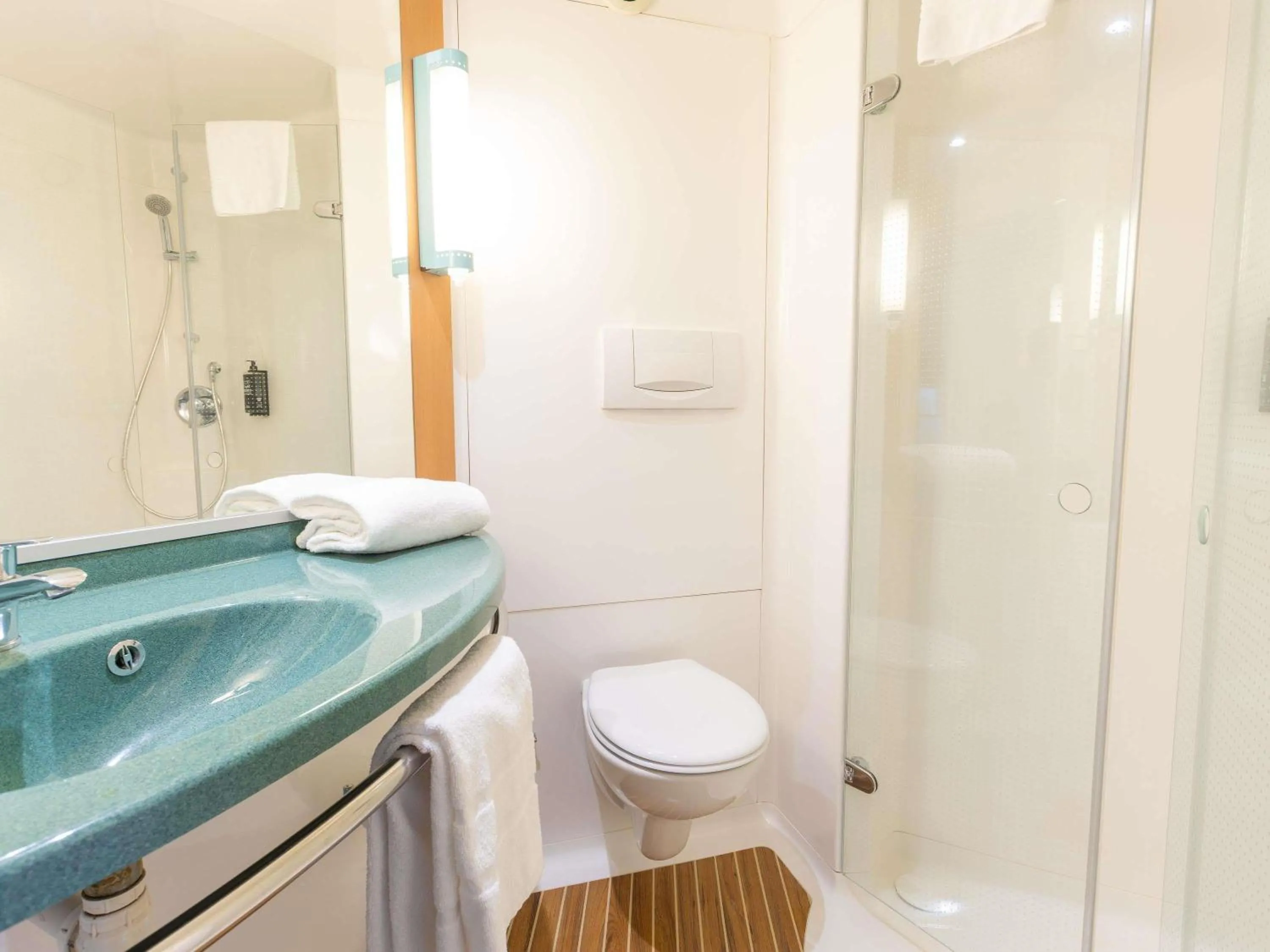 Bedroom in Ibis Budget Valencia Aeropuerto