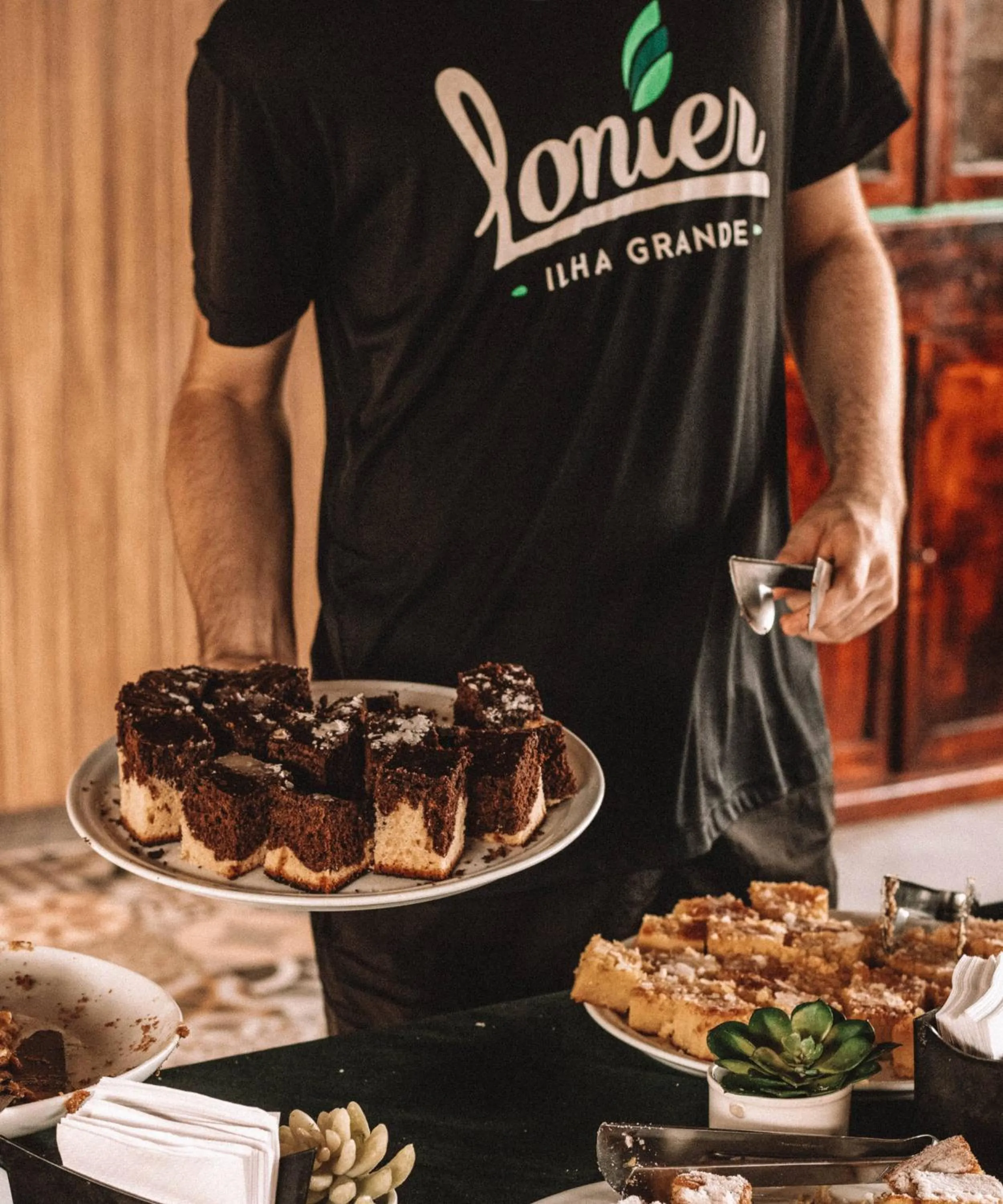 Food and drinks in Lonier Praia Inn Flats