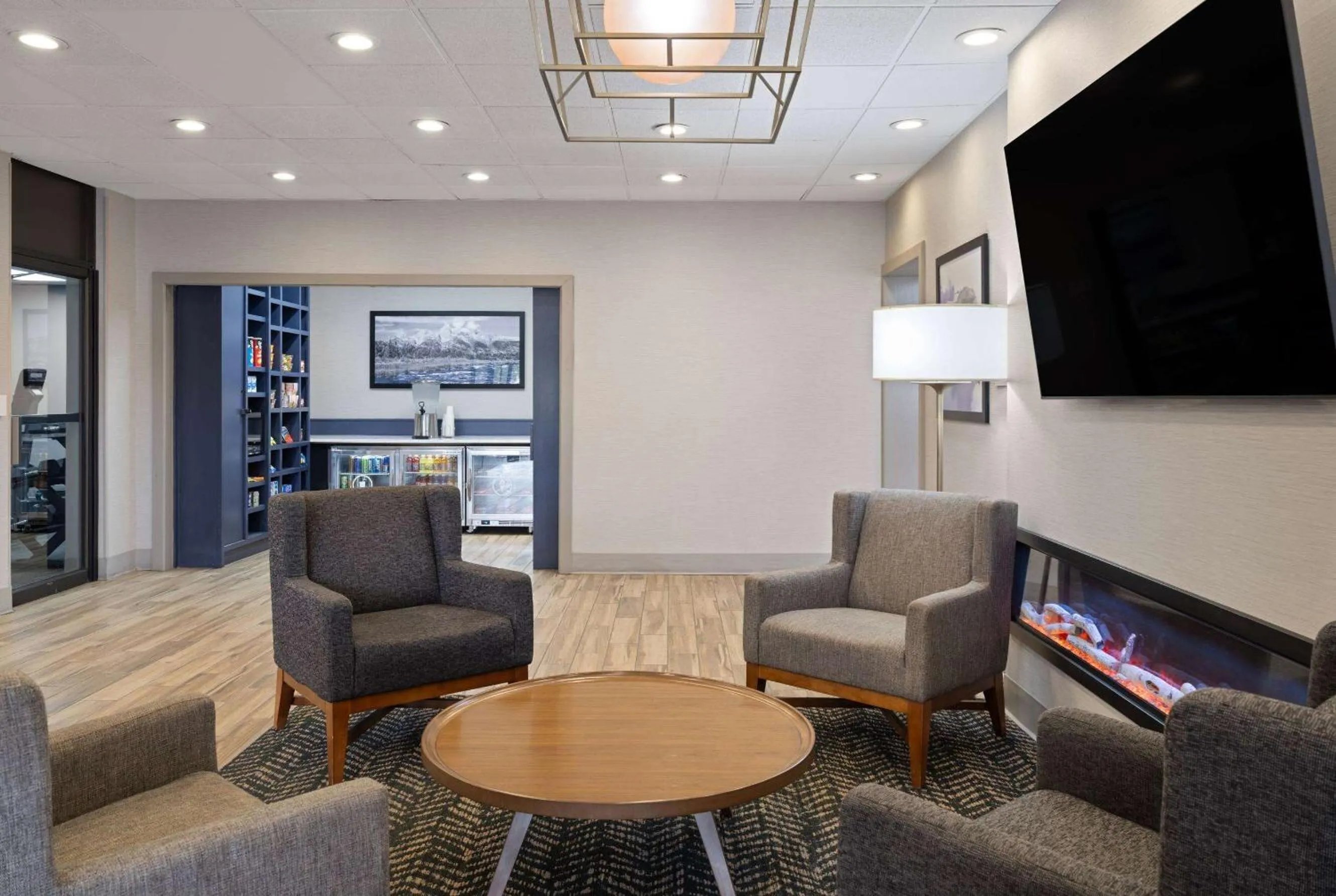 Lobby or reception in AmericInn by Wyndham Casper Event Center Area