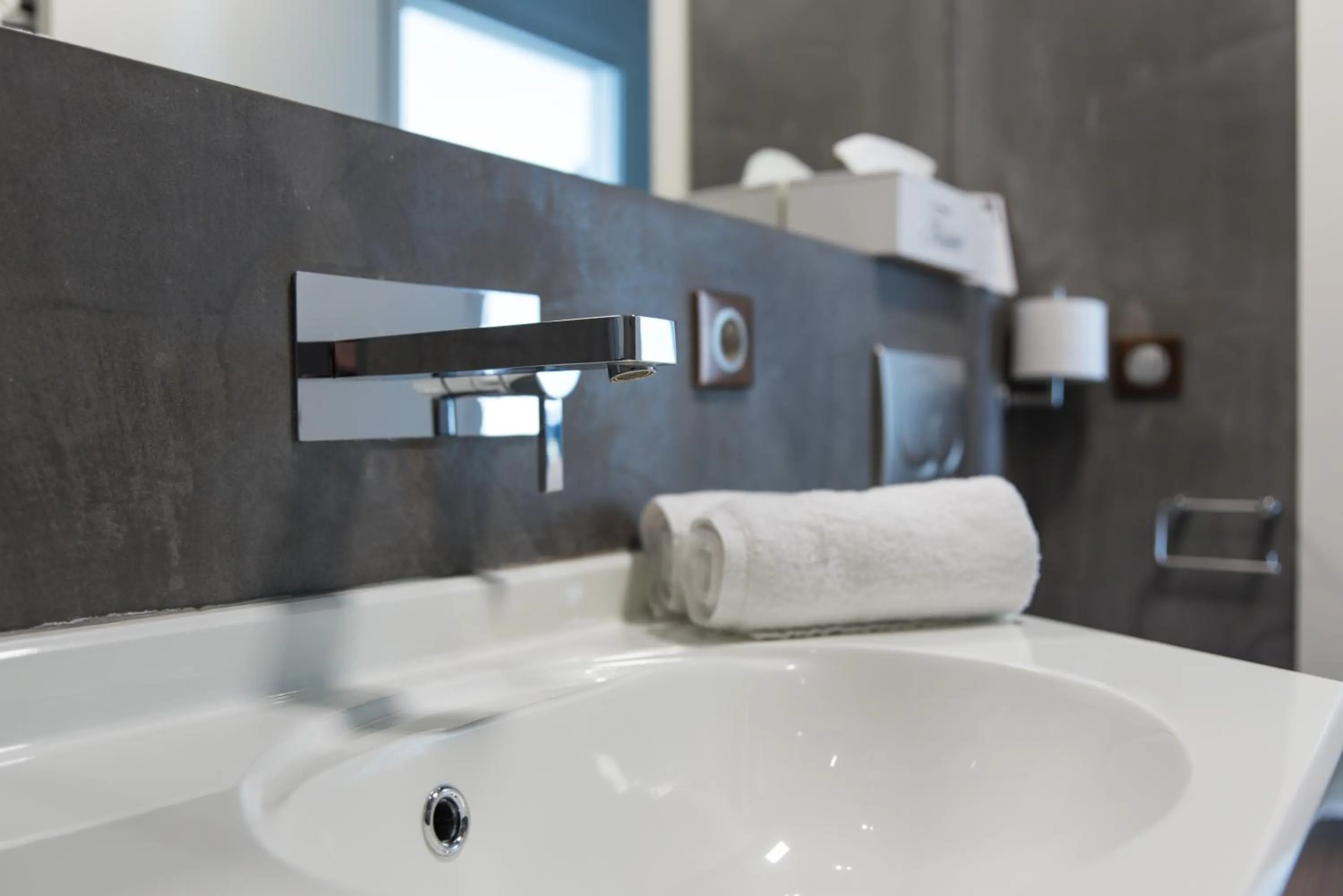 Bathroom in Le Merceny Motel