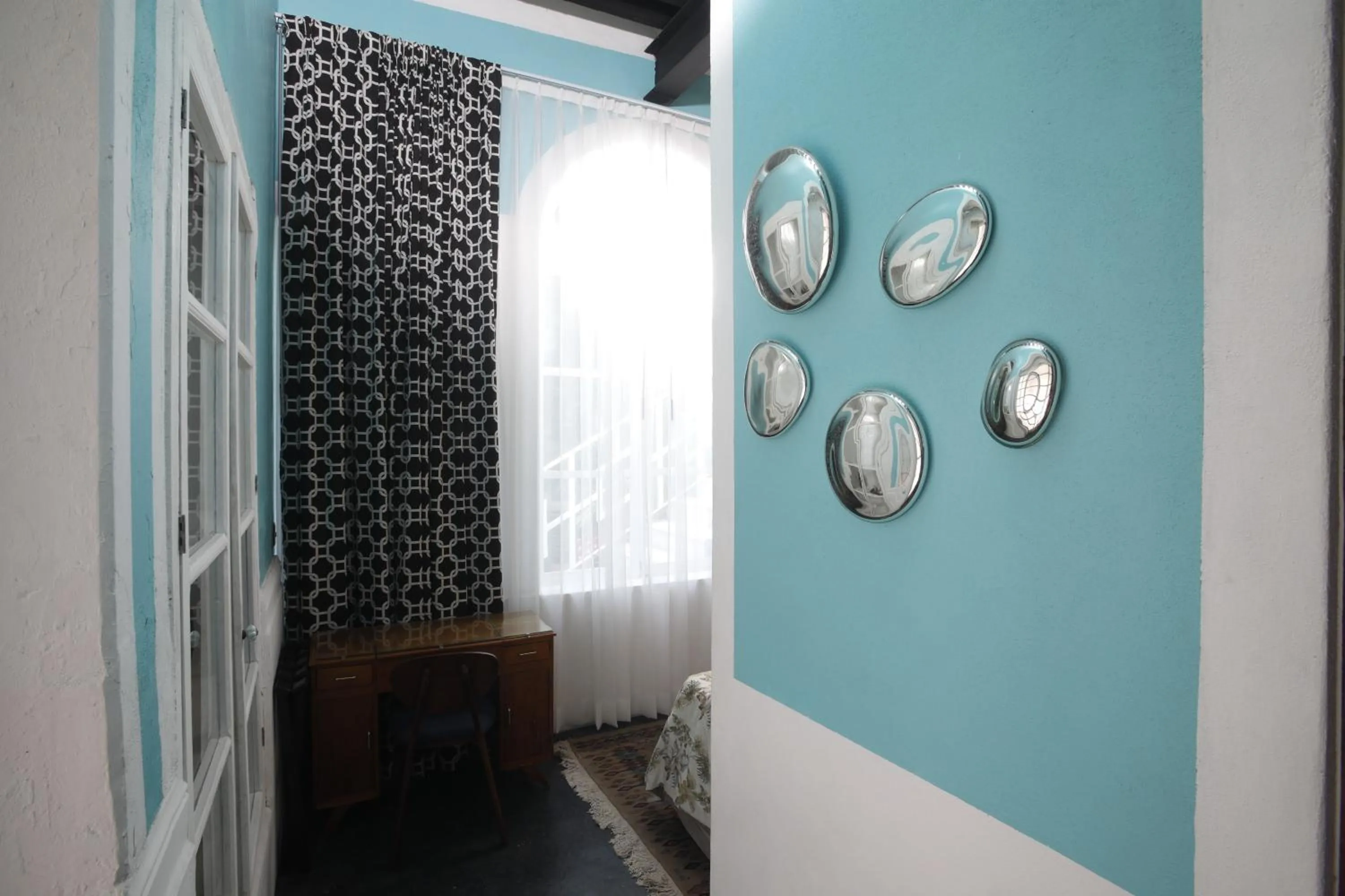 Photo of the whole room in La Casa del Atrio