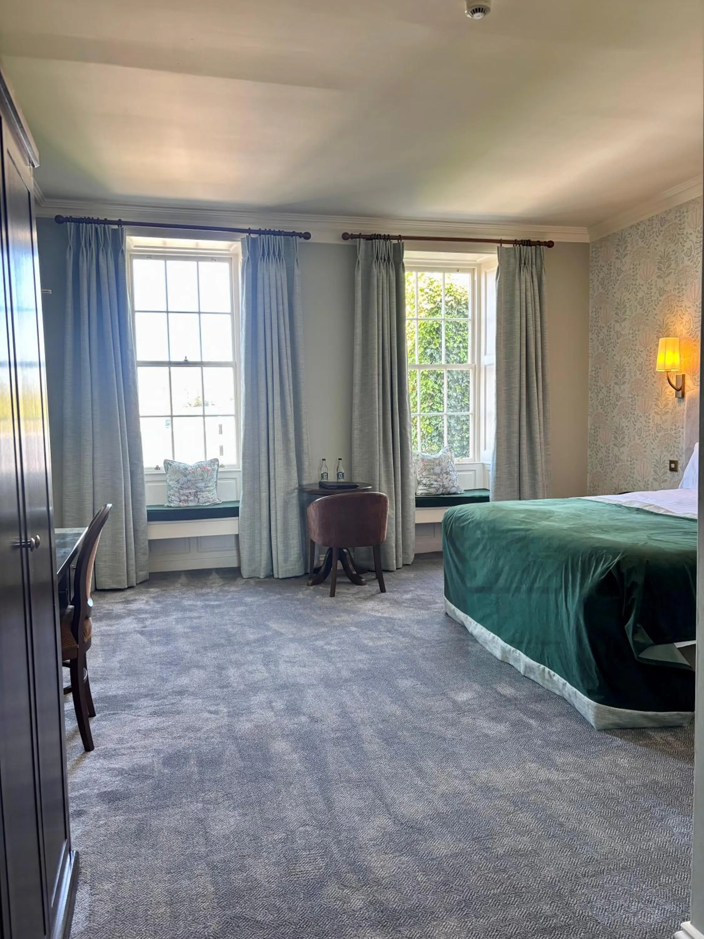 Bed in Baileys Hotel Cashel