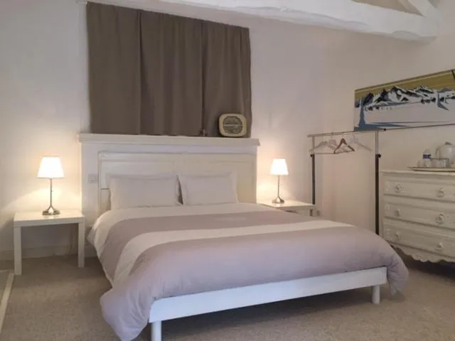 Bed in Relais de Chasse la Chaignaie