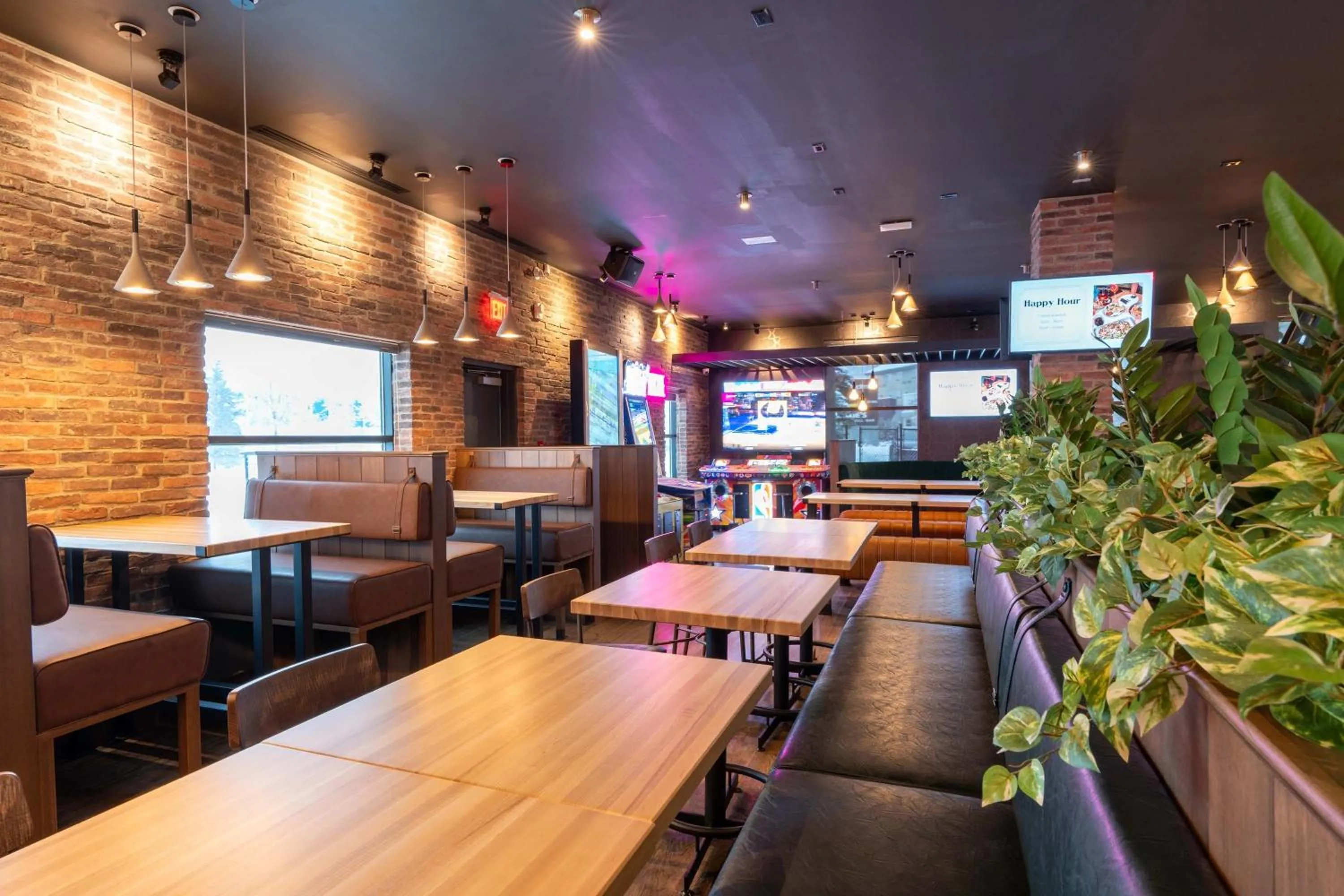 Restaurant/places to eat in Sandman Hotel & Suites Calgary South