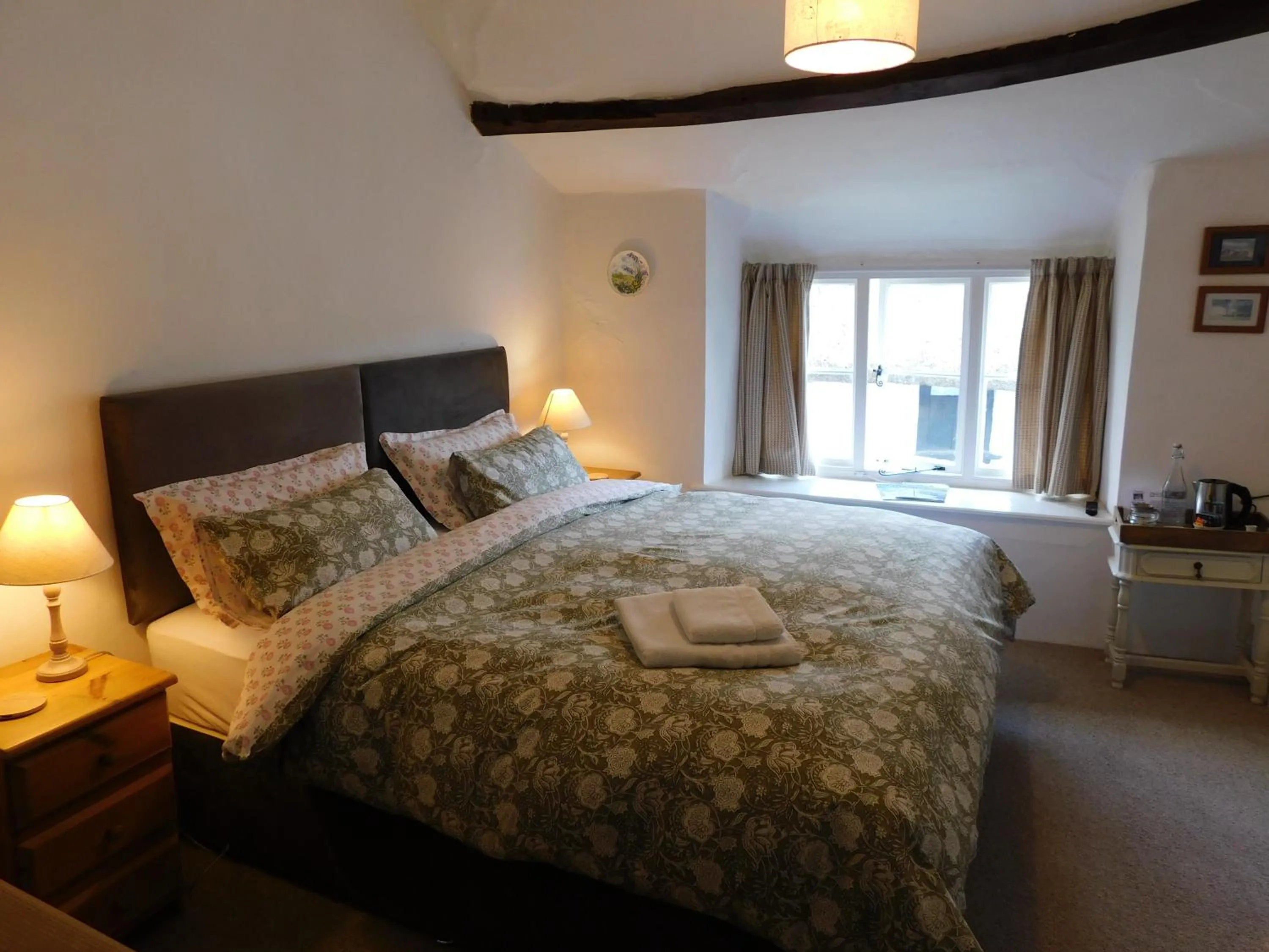 Bedroom, Bed in Middletown Farmhouse B&B