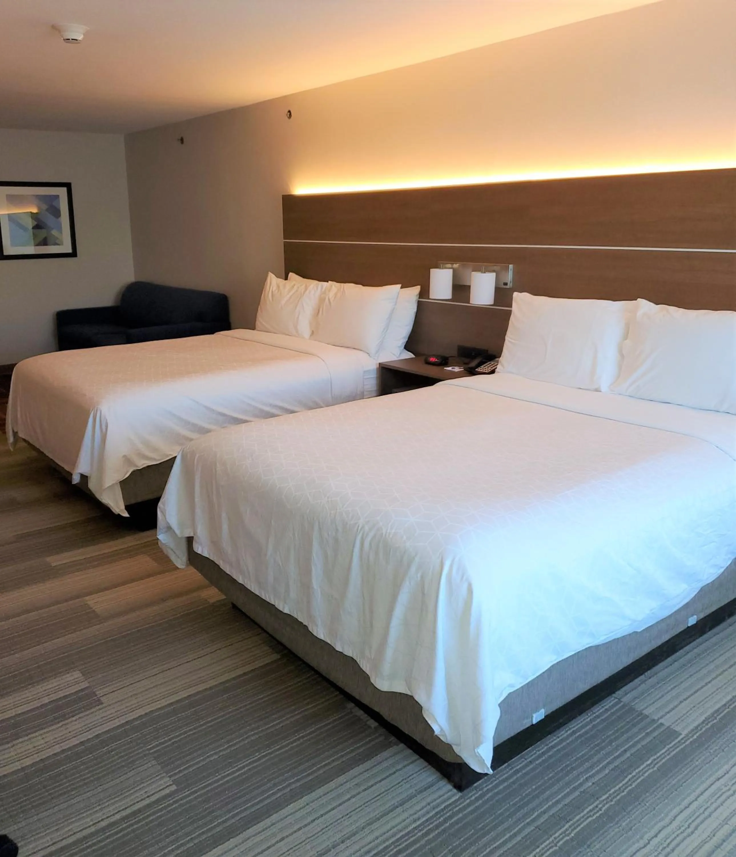 Bed in Holiday Inn Express & Suites San Antonio West Sea World Area by IHG