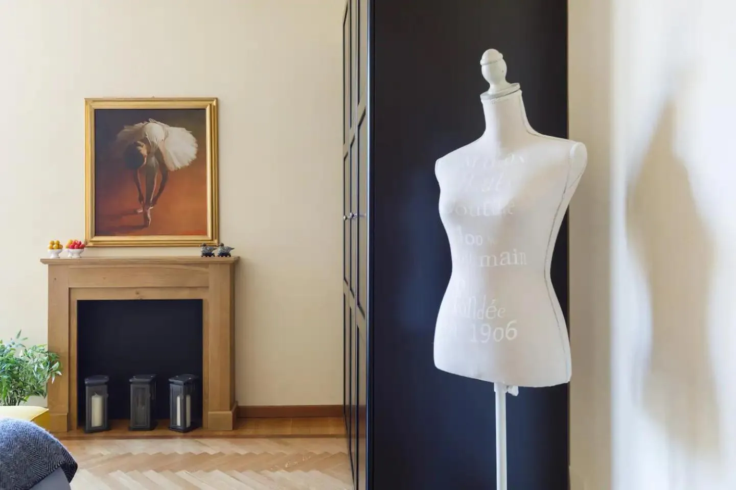 Decorative detail in Sweethome Crispi