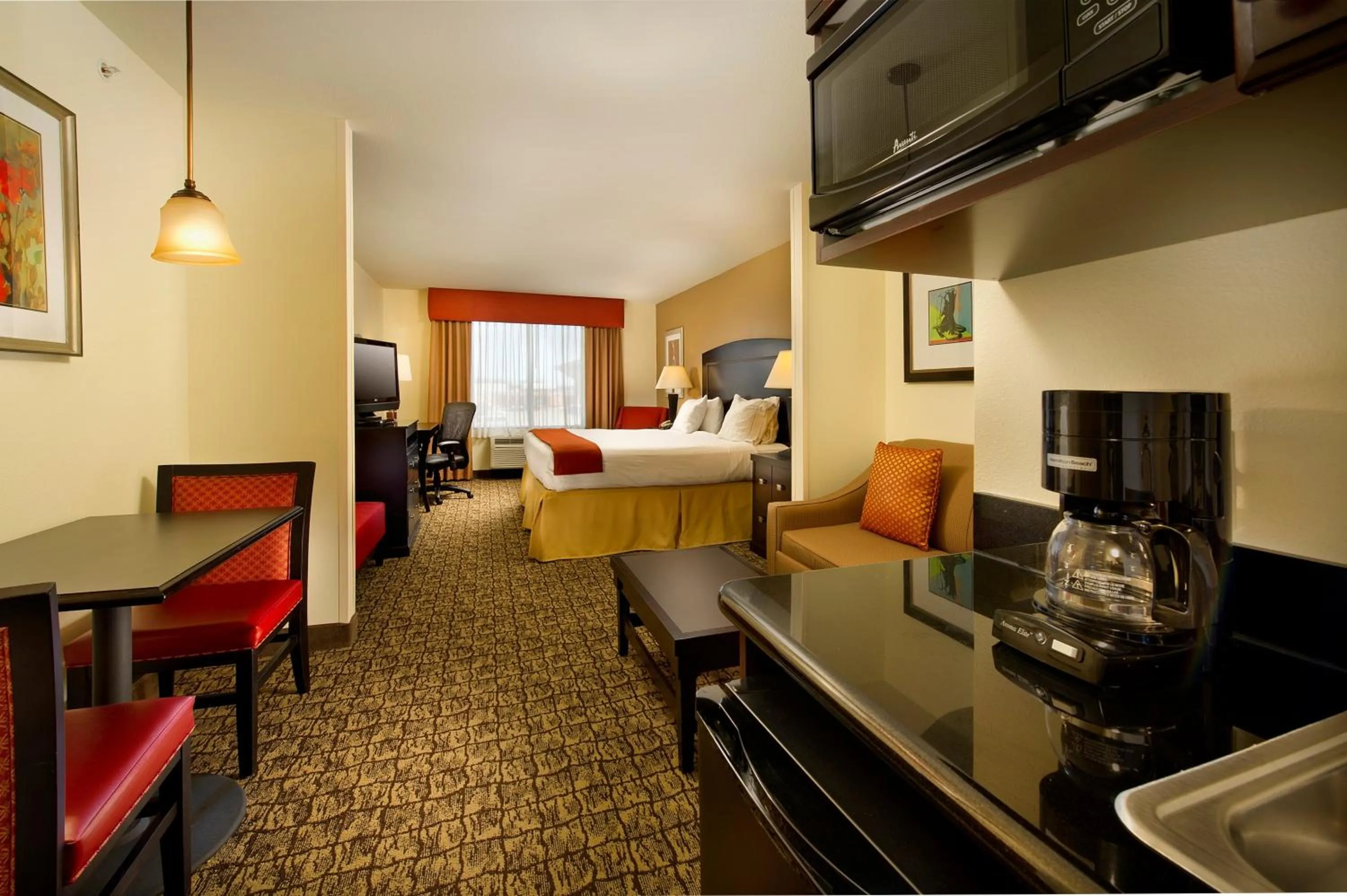 Bedroom, Bed in Holiday Inn Express Uvalde by IHG