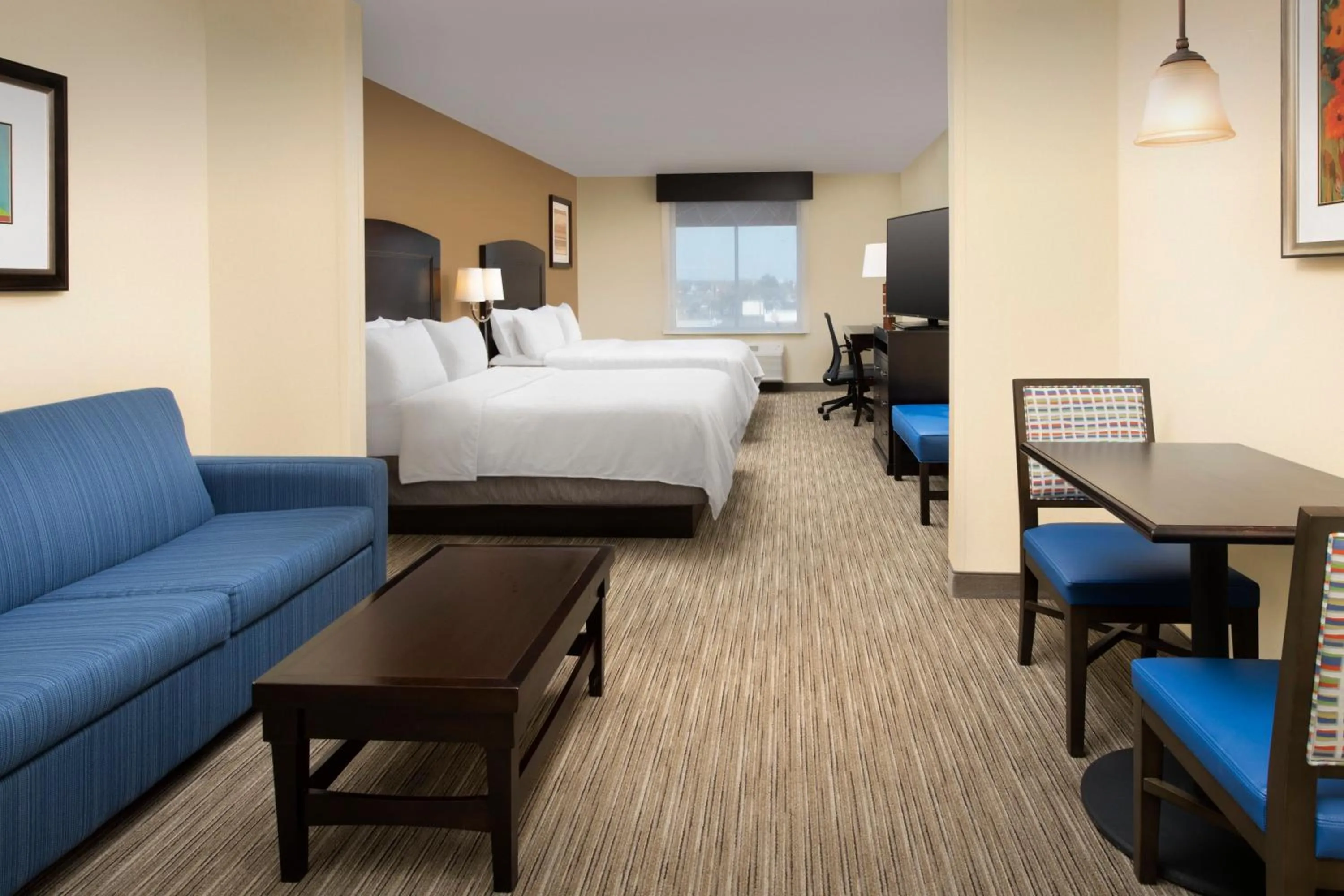 Photo of the whole room, Bed in Holiday Inn Express Uvalde by IHG