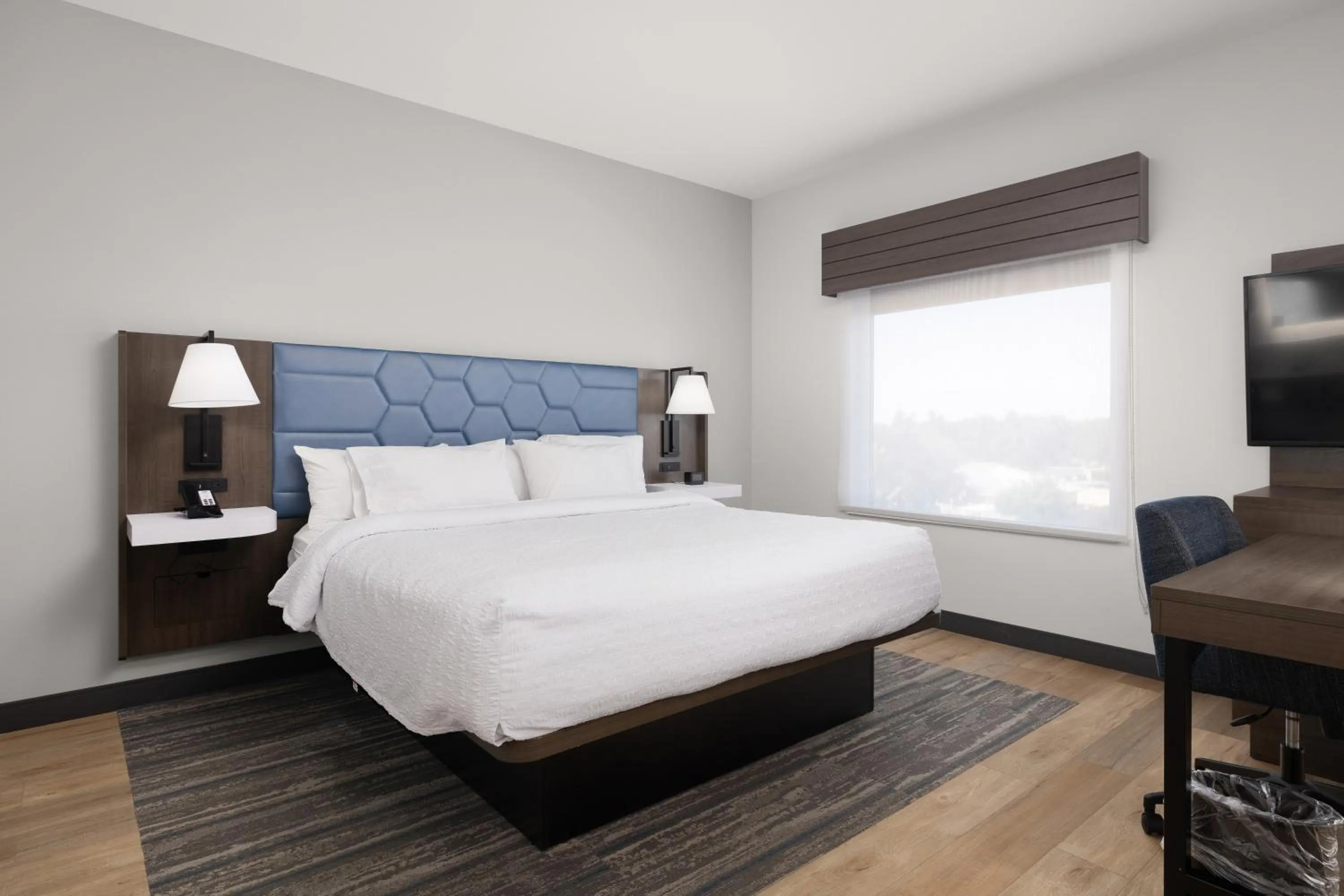 Bed in Hampton Inn & Suites McAllen