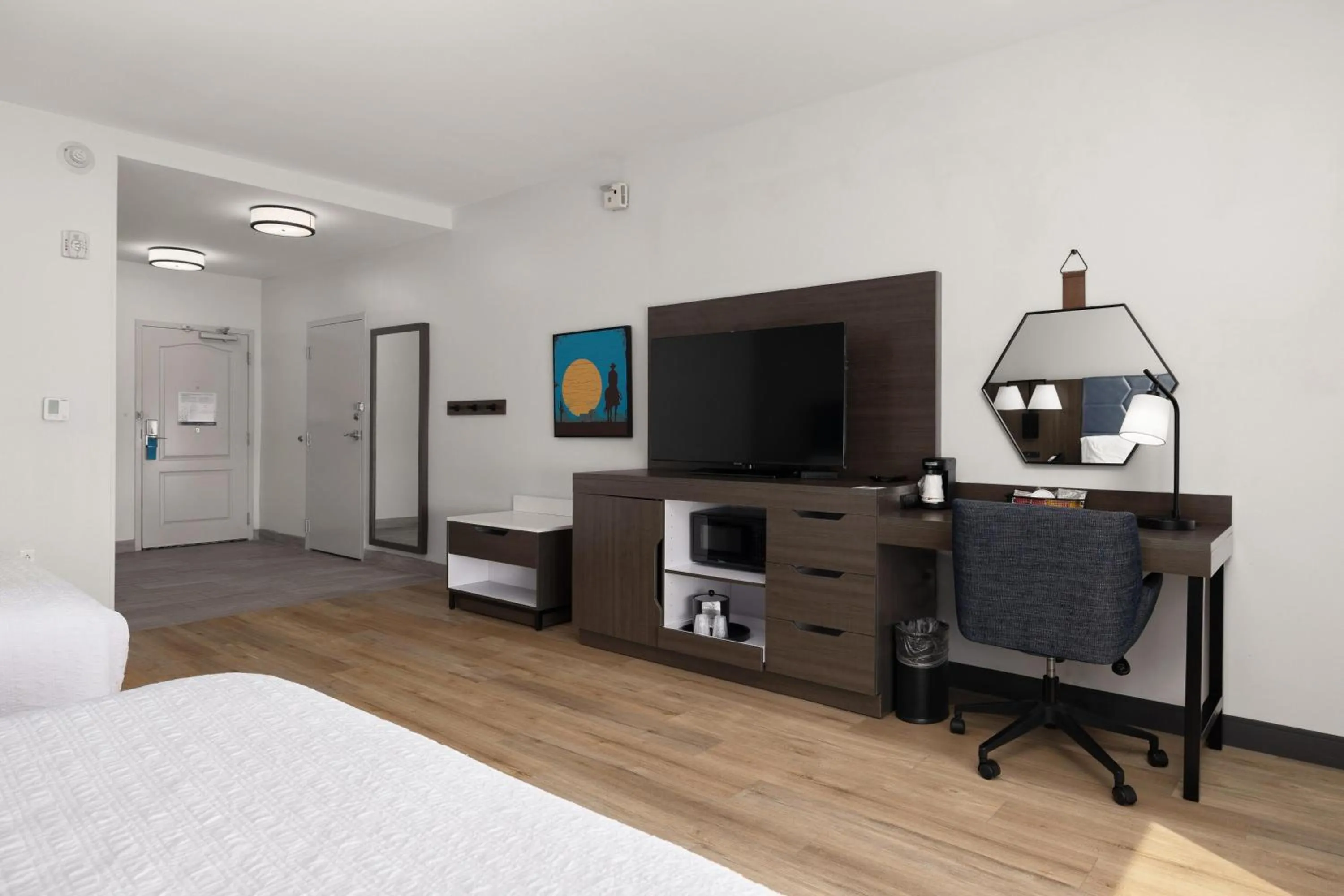 Bedroom, Bed in Hampton Inn & Suites McAllen