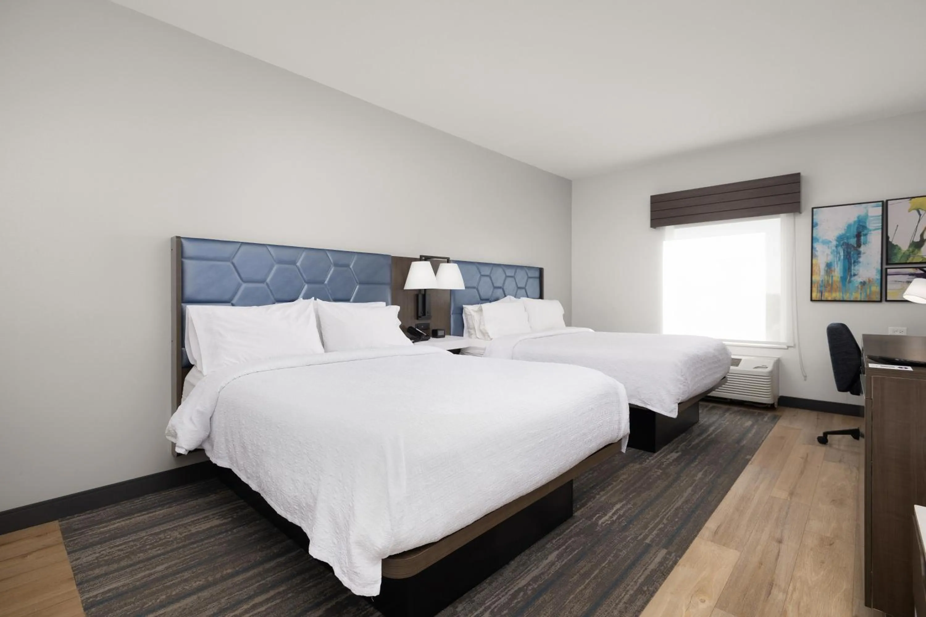 Bed in Hampton Inn & Suites McAllen