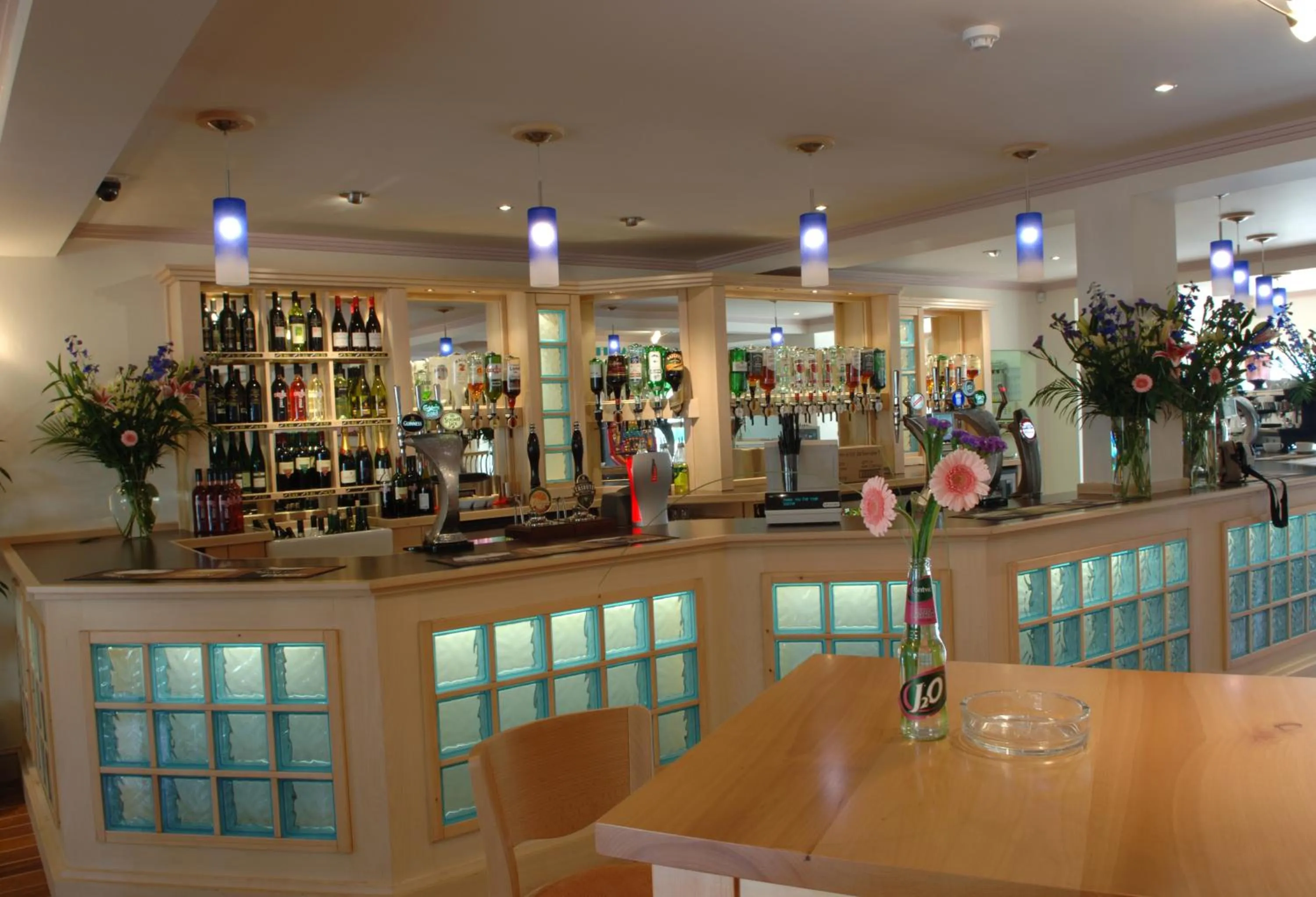 Restaurant/places to eat in The Waterfront Inn