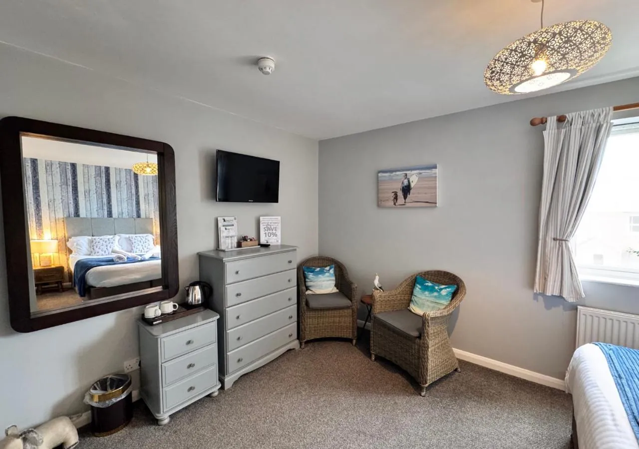 TV and multimedia, Bed in The Waterfront Inn