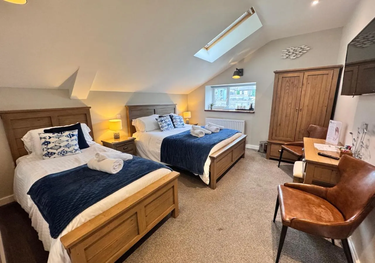 Bedroom, Bed in The Waterfront Inn