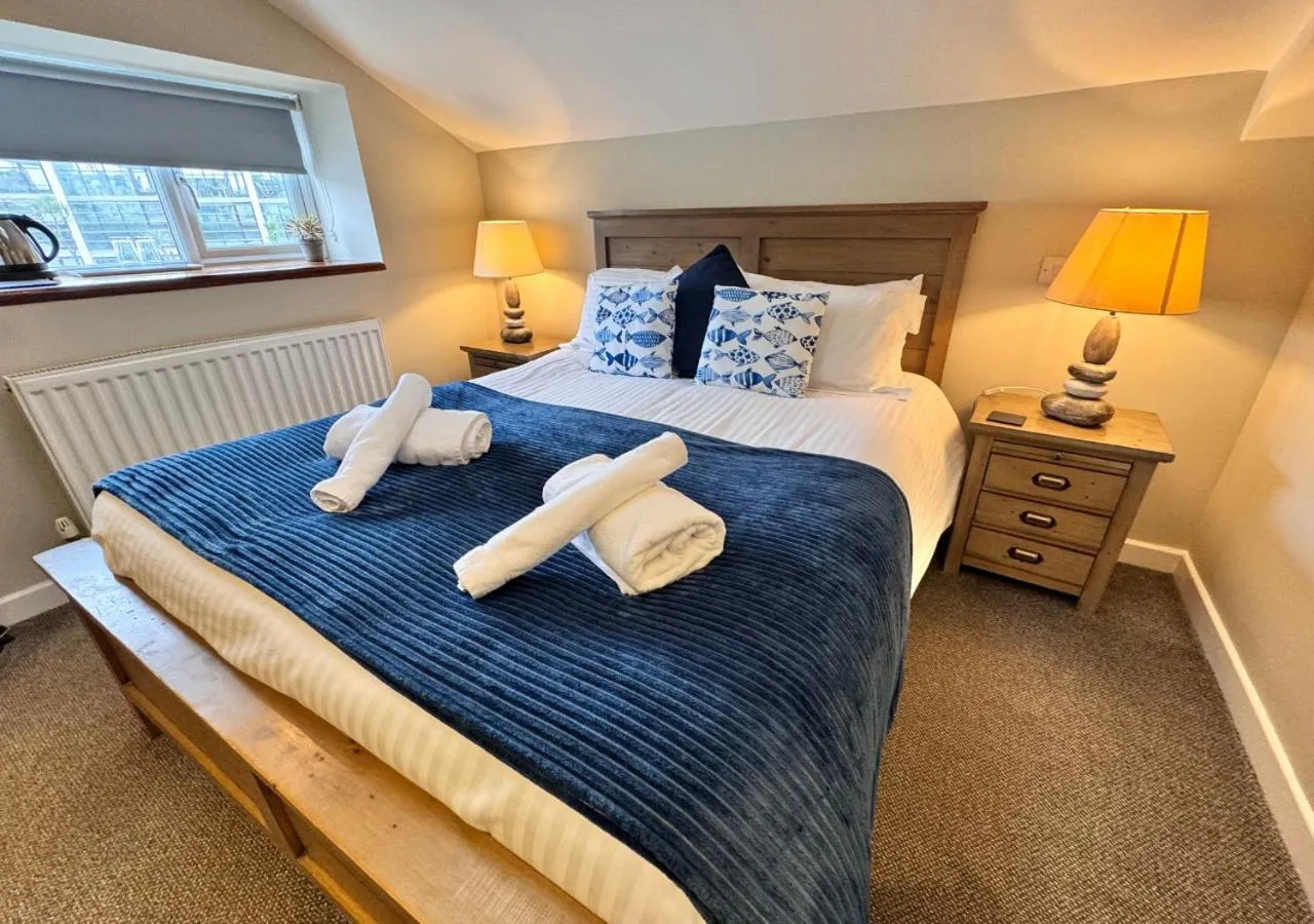 Bedroom, Bed in The Waterfront Inn