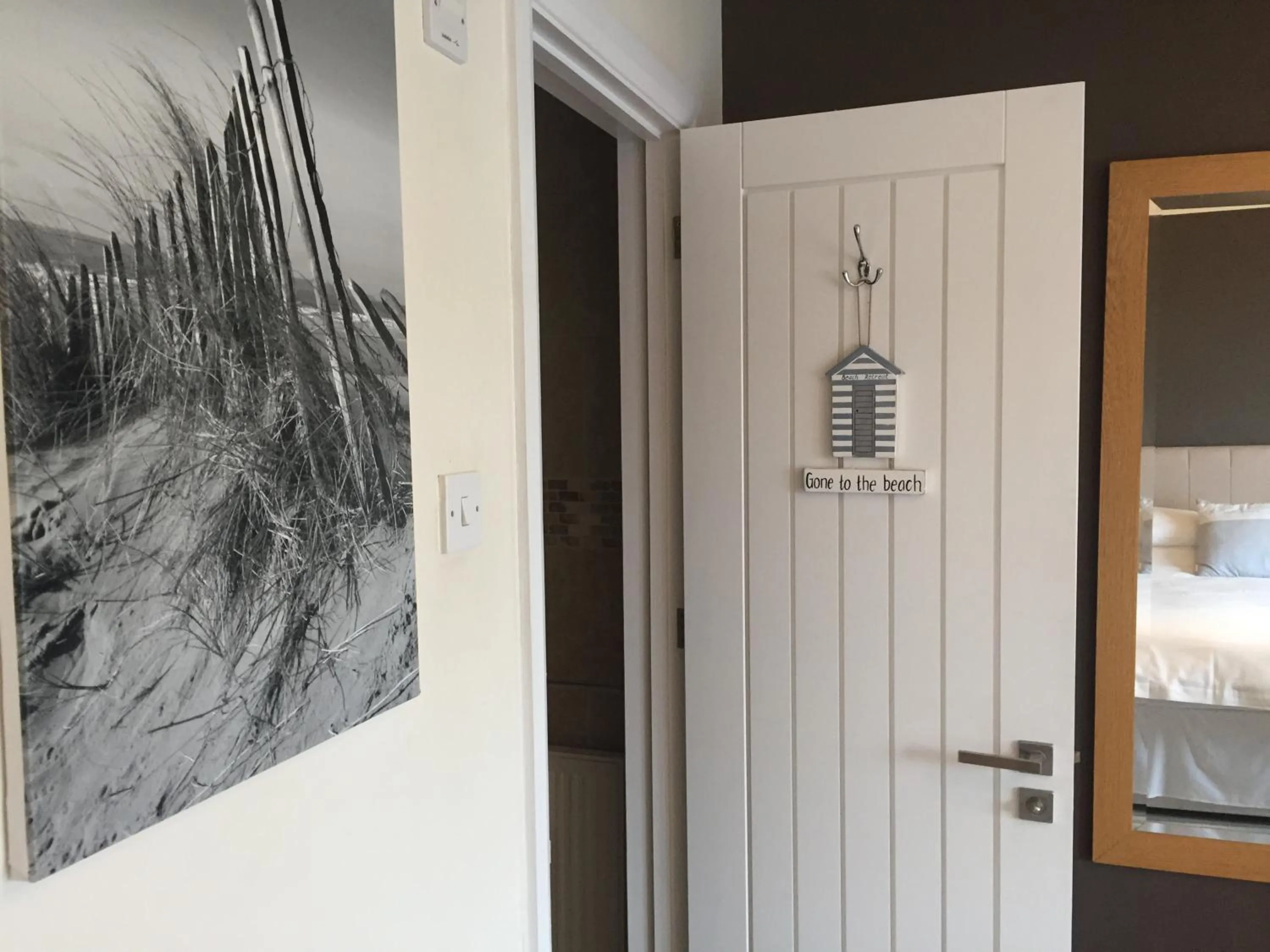 Decorative detail, Bed in The Waterfront Inn