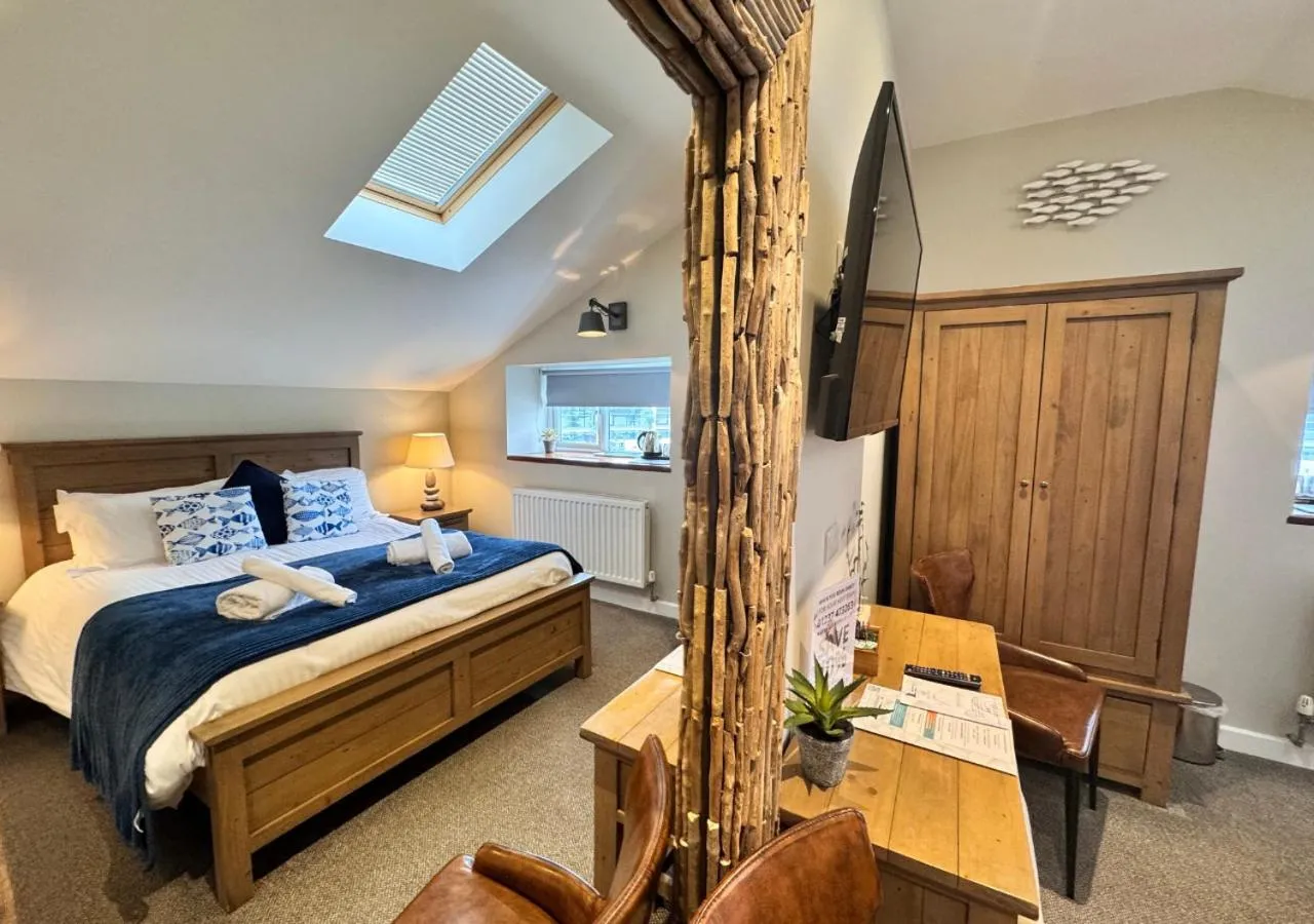 Bedroom, Bed in The Waterfront Inn