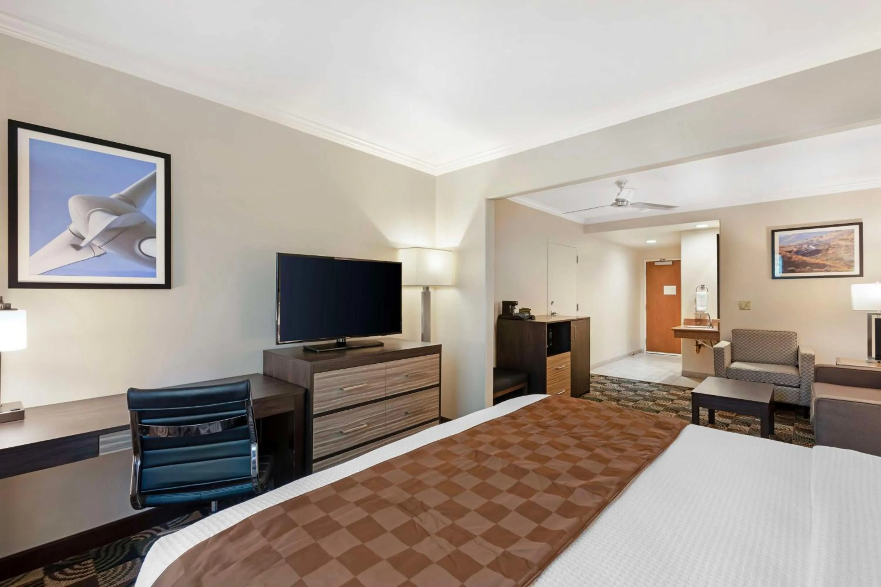 Bedroom, Bed in Best Western Plus Country Park Hotel