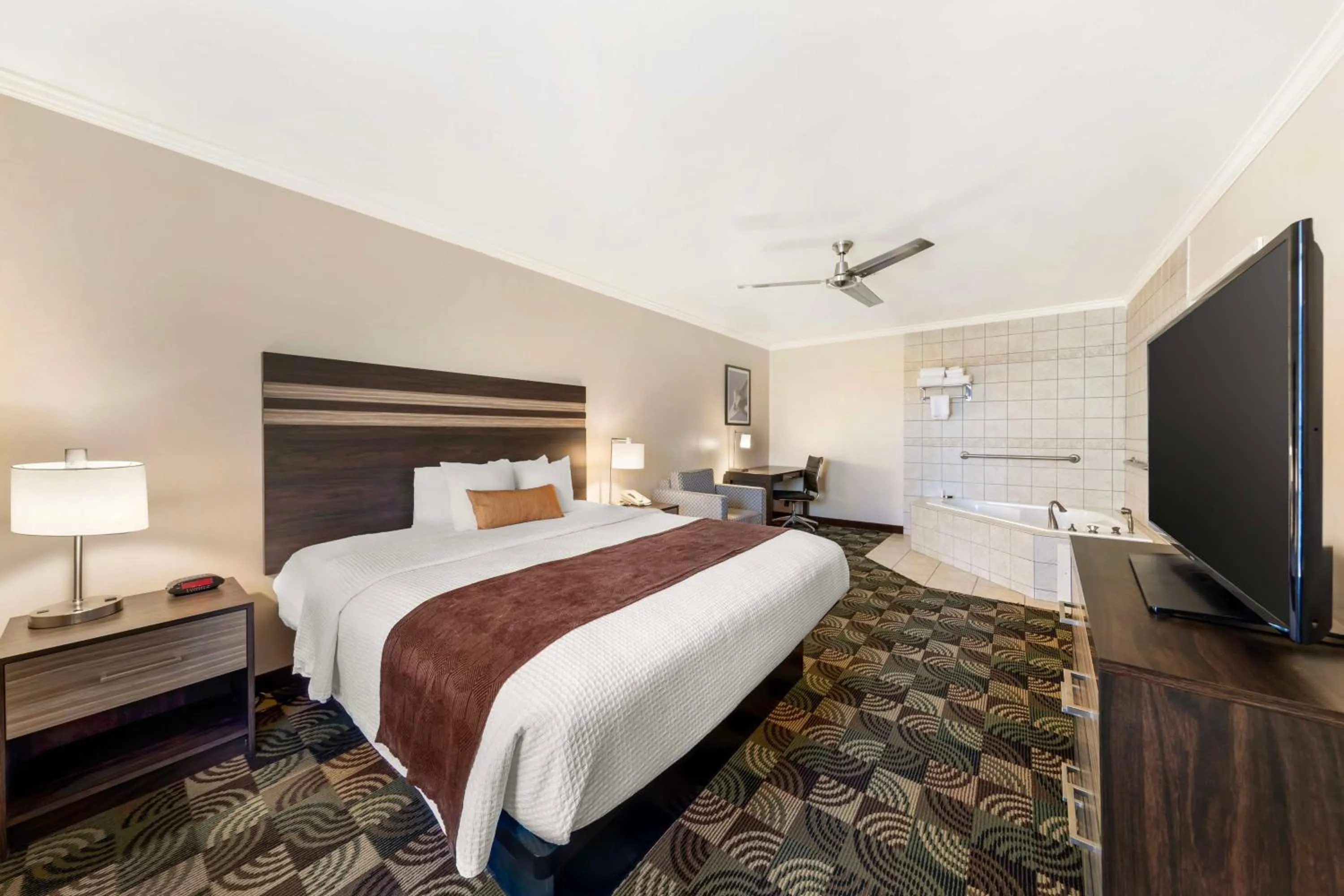 Bedroom, Bed in Best Western Plus Country Park Hotel