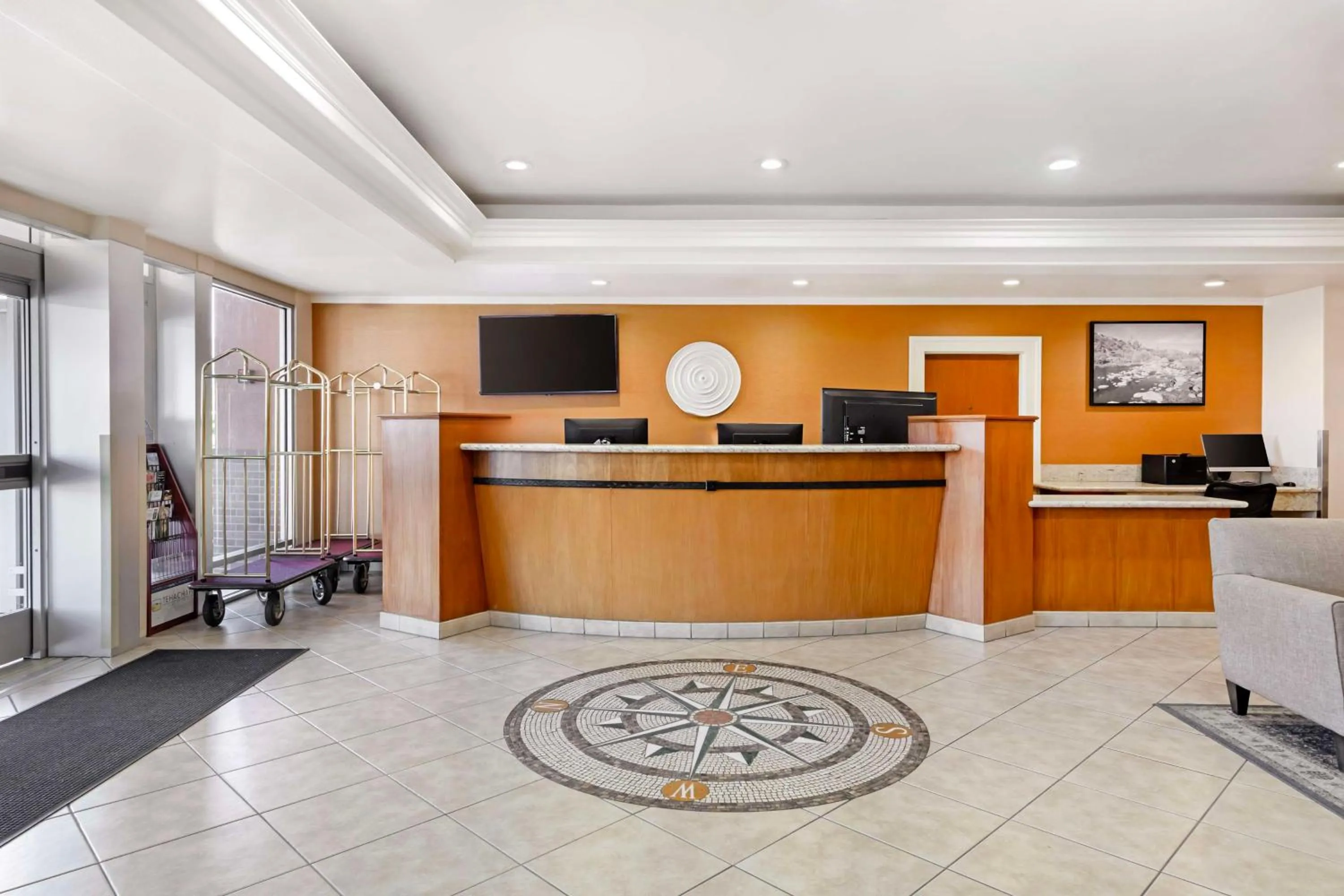 Lobby or reception in Best Western Plus Country Park Hotel