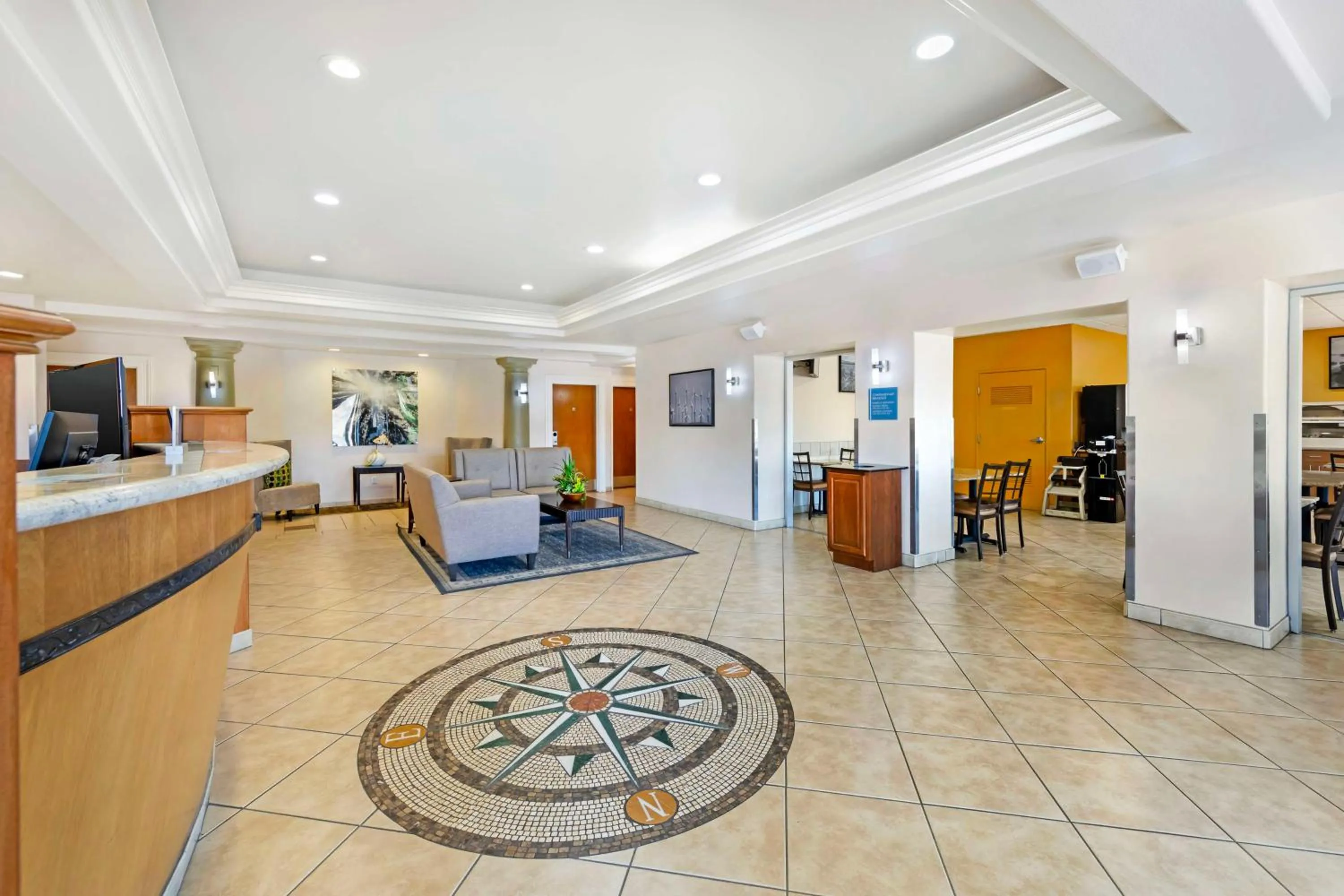 Lobby or reception in Best Western Plus Country Park Hotel