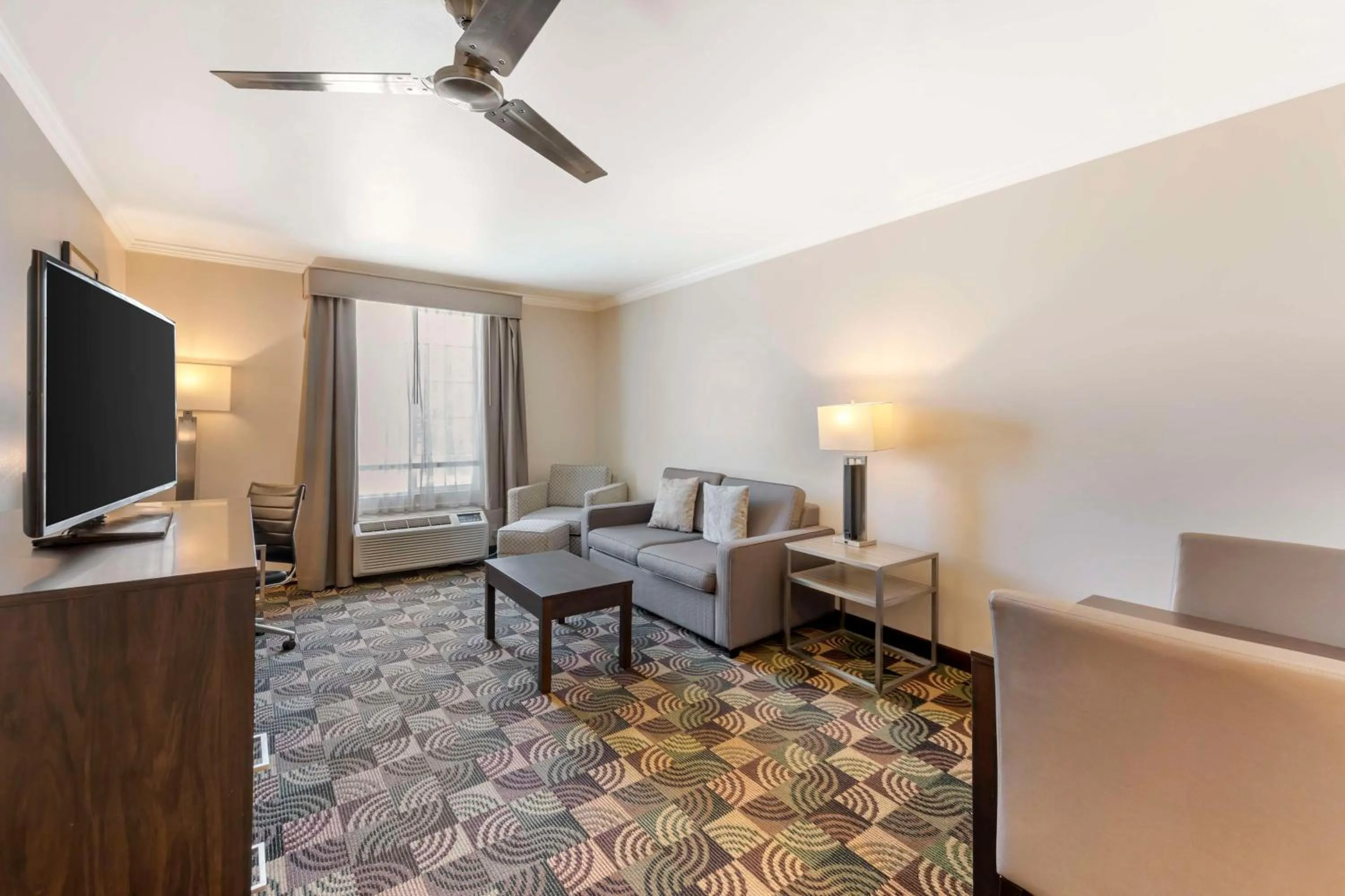 Bedroom in Best Western Plus Country Park Hotel