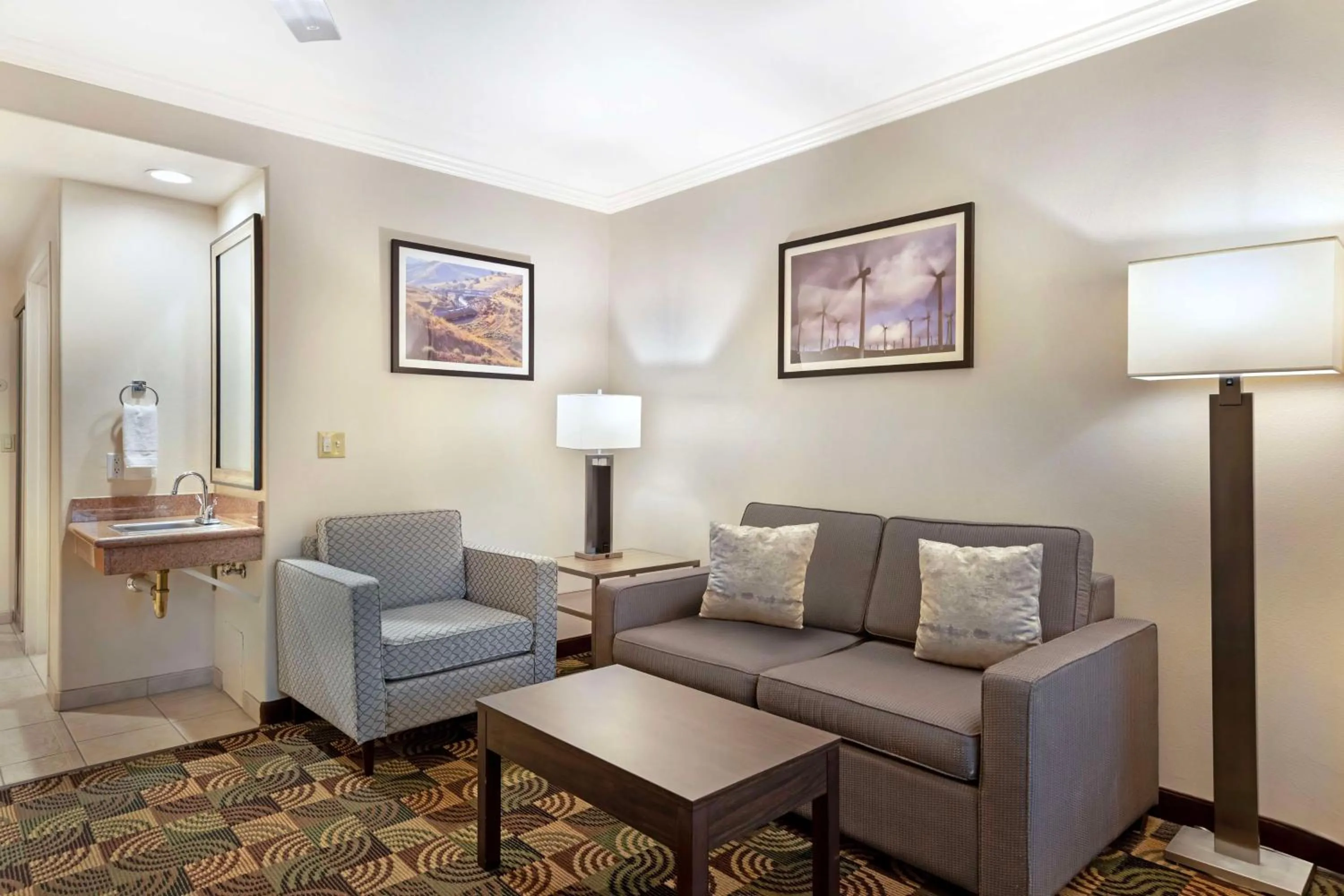 Bedroom in Best Western Plus Country Park Hotel