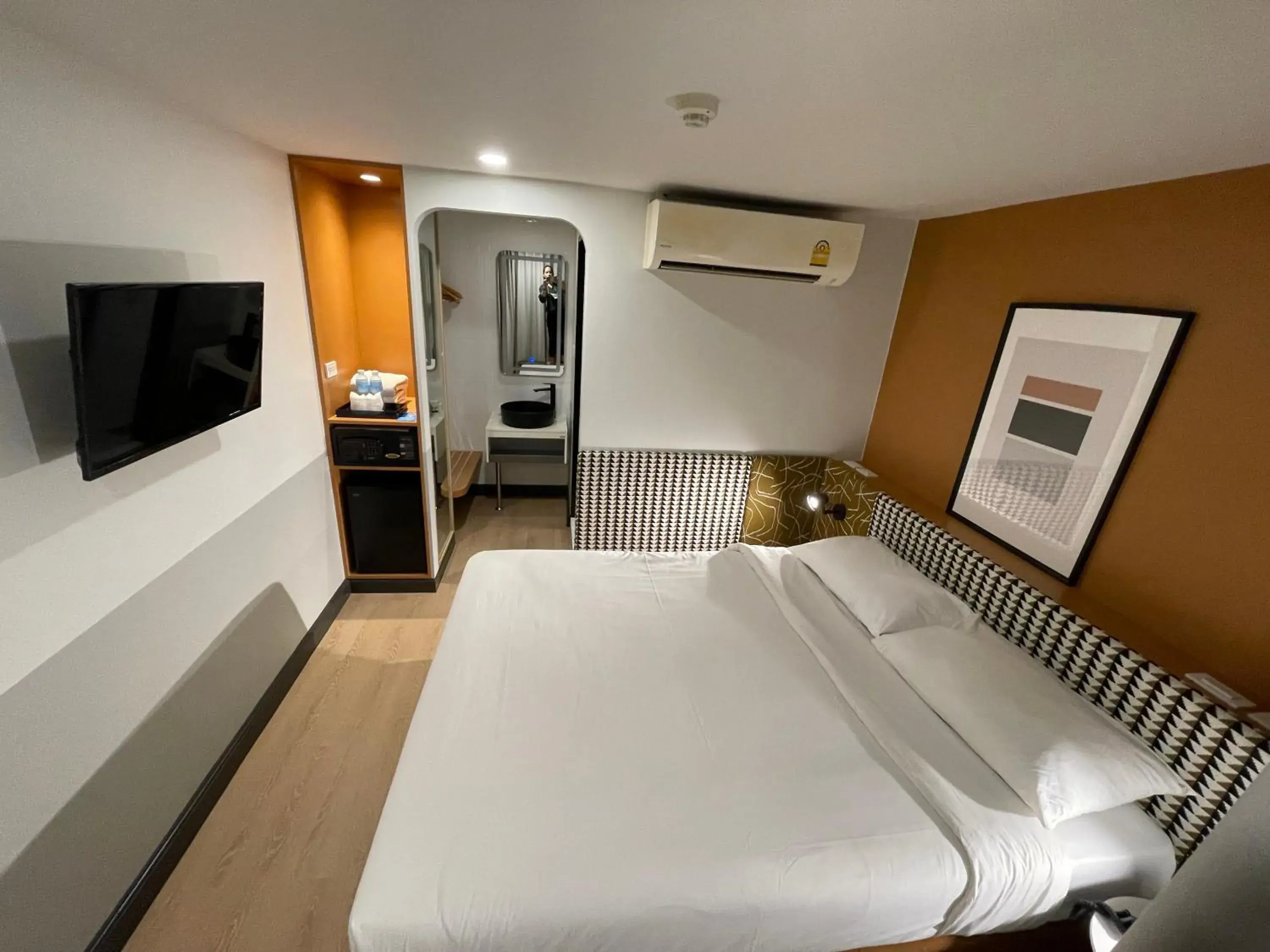 Superior Double or Twin Room in Anya Nana at Sukhumvit Bangkok Superior Double or Twin Room in Anya Nana at Sukhumvit Bangkok