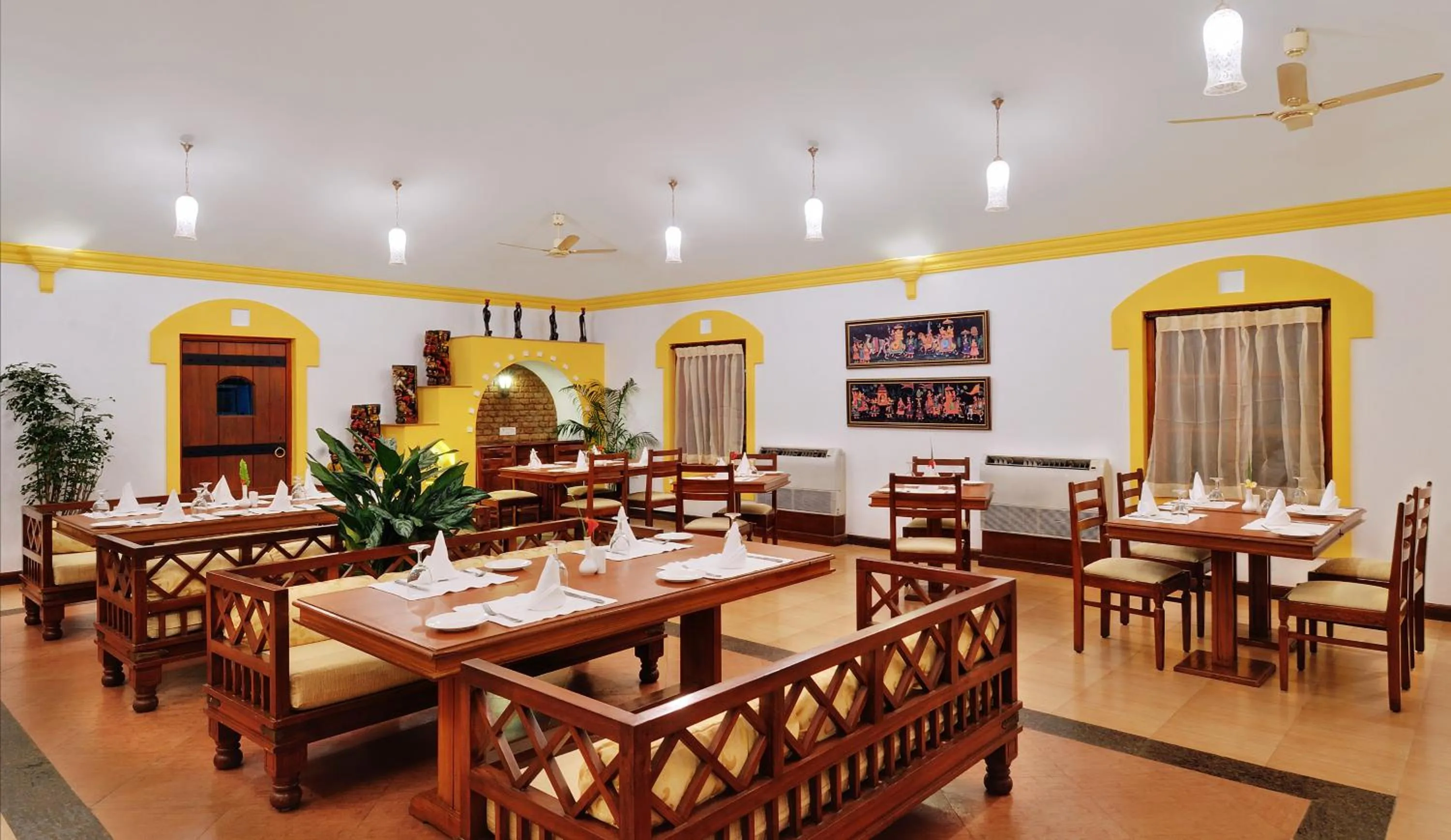 Restaurant/places to eat in Novotel Goa Dona Sylvia Resort