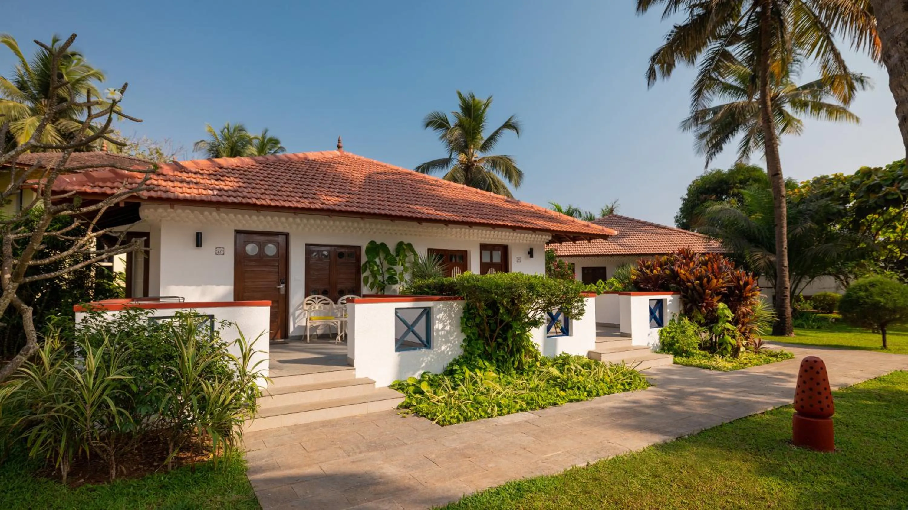 Garden in Novotel Goa Dona Sylvia Resort